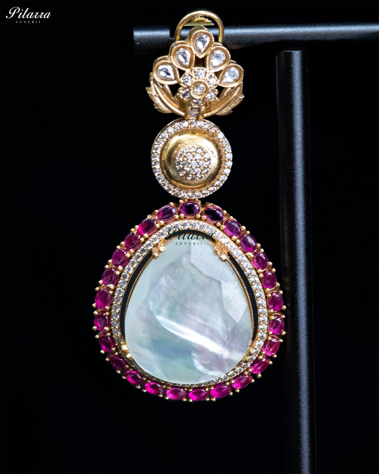 White Teardrop Floral Kundan Necklace Set