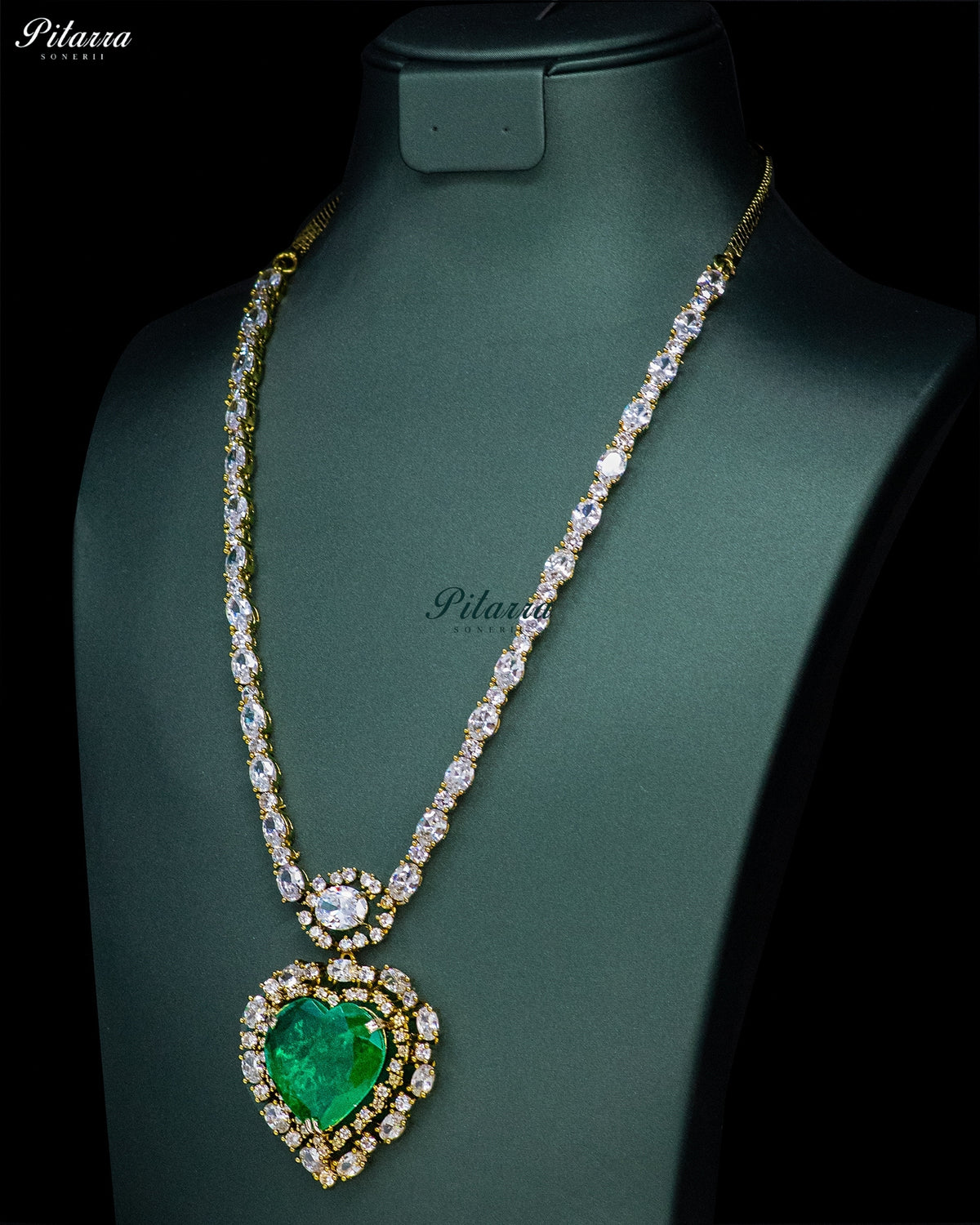 Emerald Green Heart Kundan Necklace Set