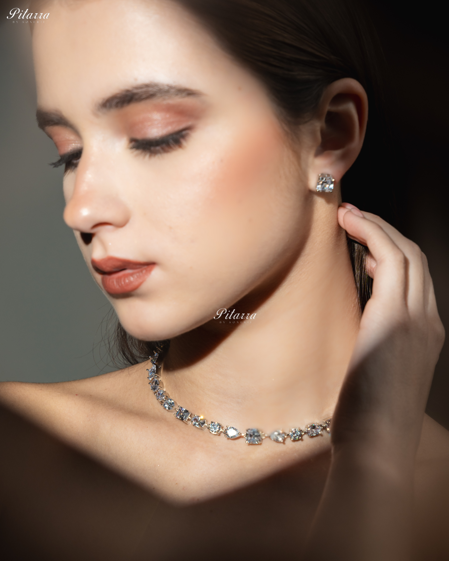 Small White Crystal Cubic Zircone Choker Set