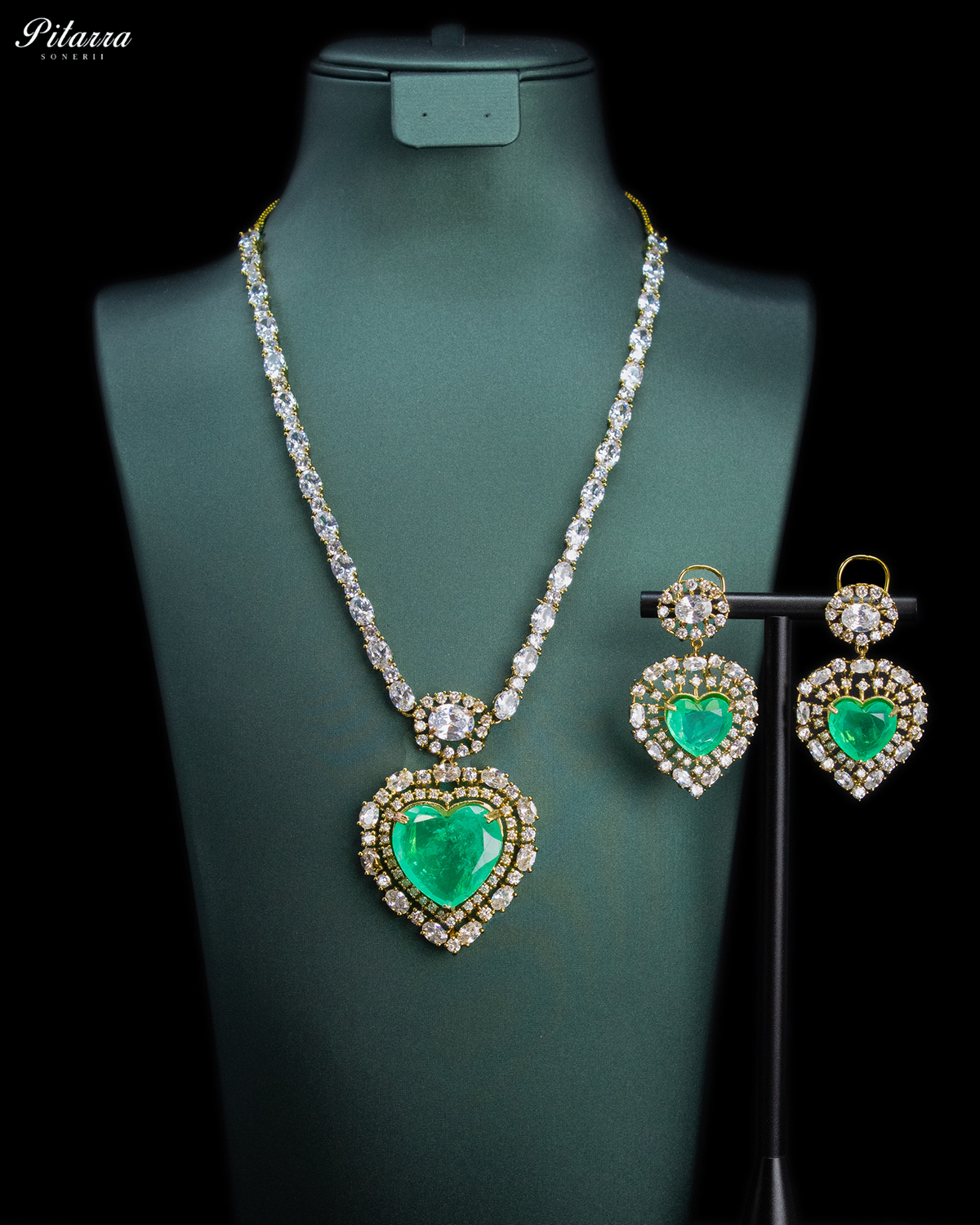 Emerald Green Kundan Heart Pendant Necklace Set