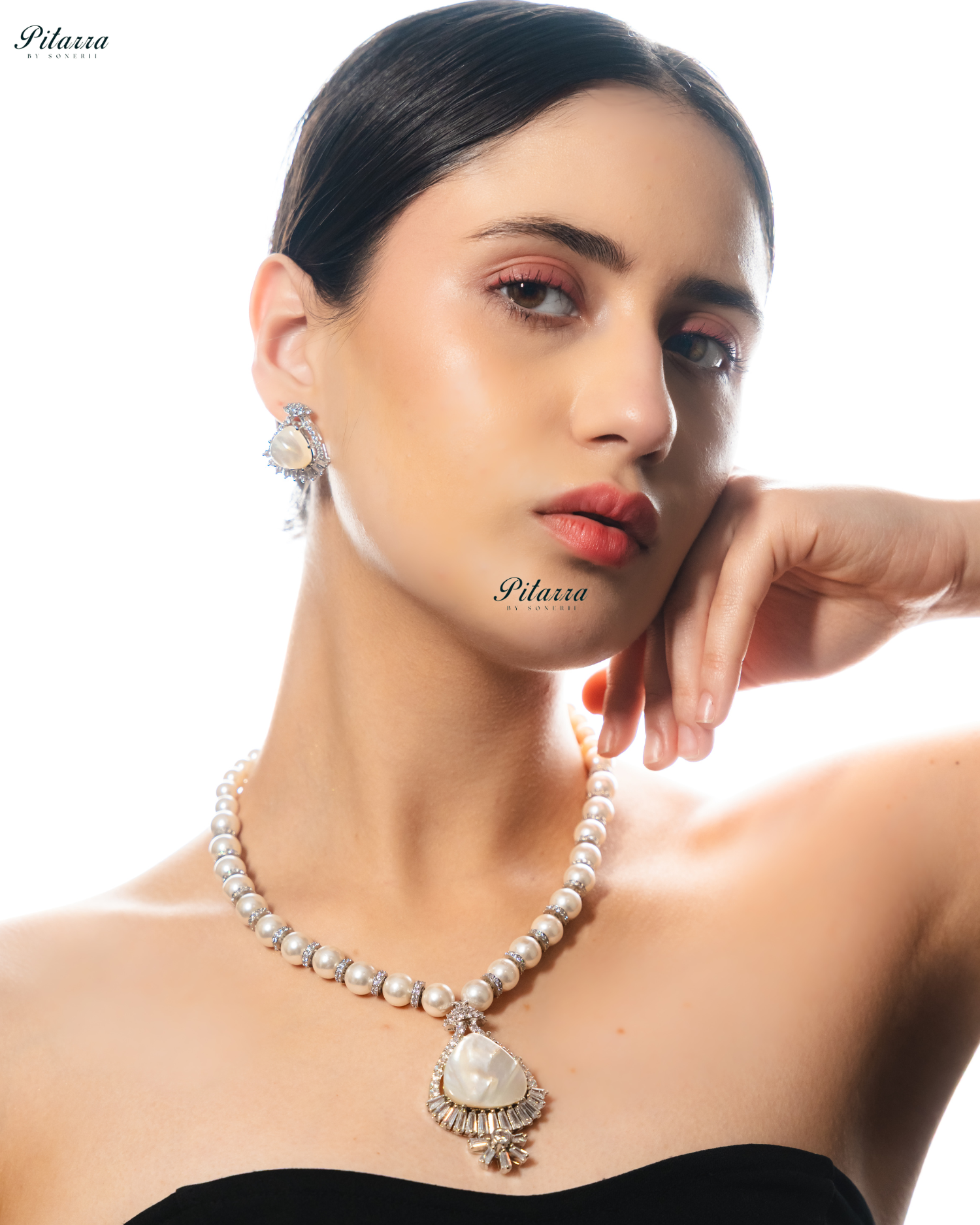 White Stone White Cultured Pearl Pendent Necklace Set