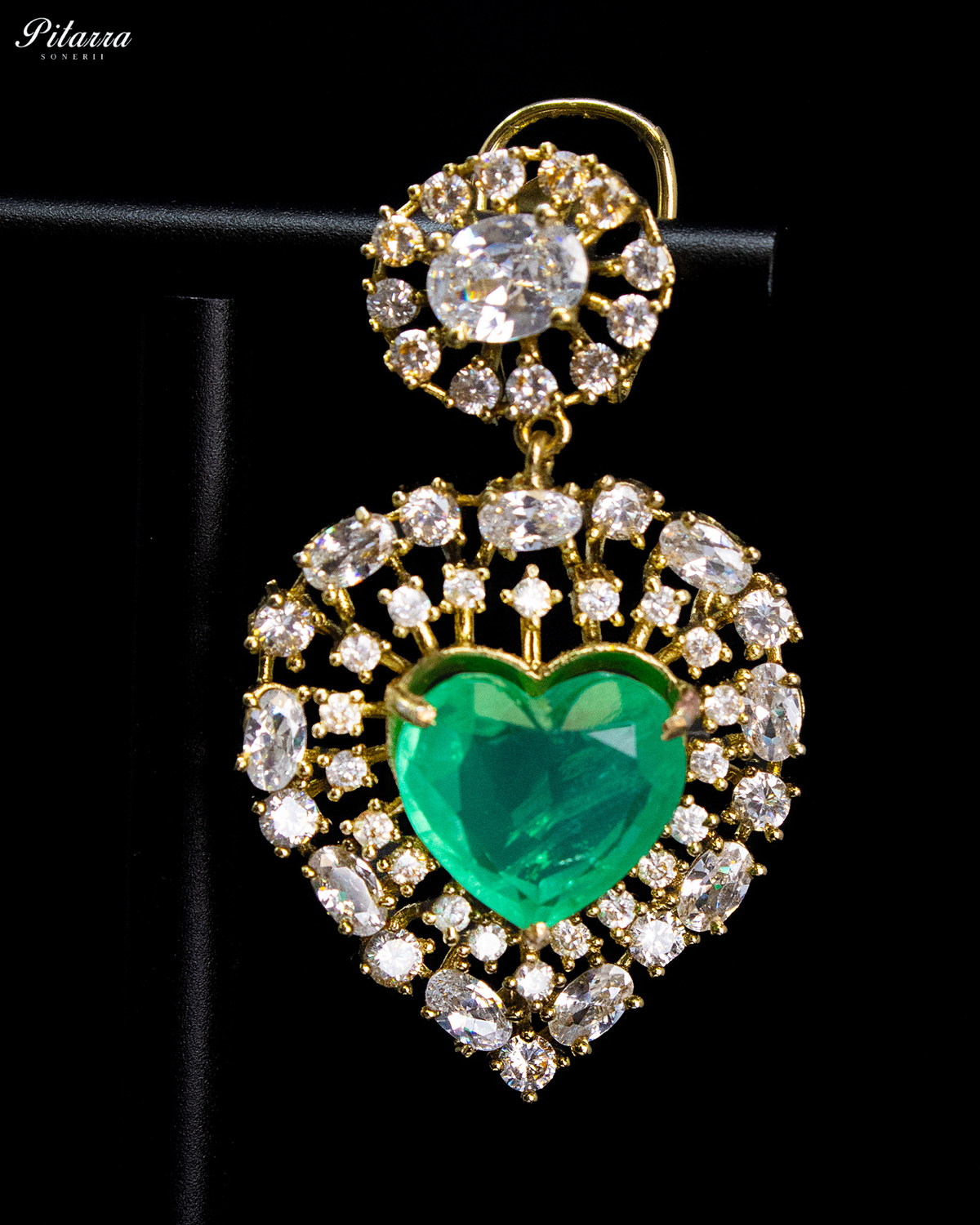 Emerald Green Kundan Heart Pendant Necklace Set
