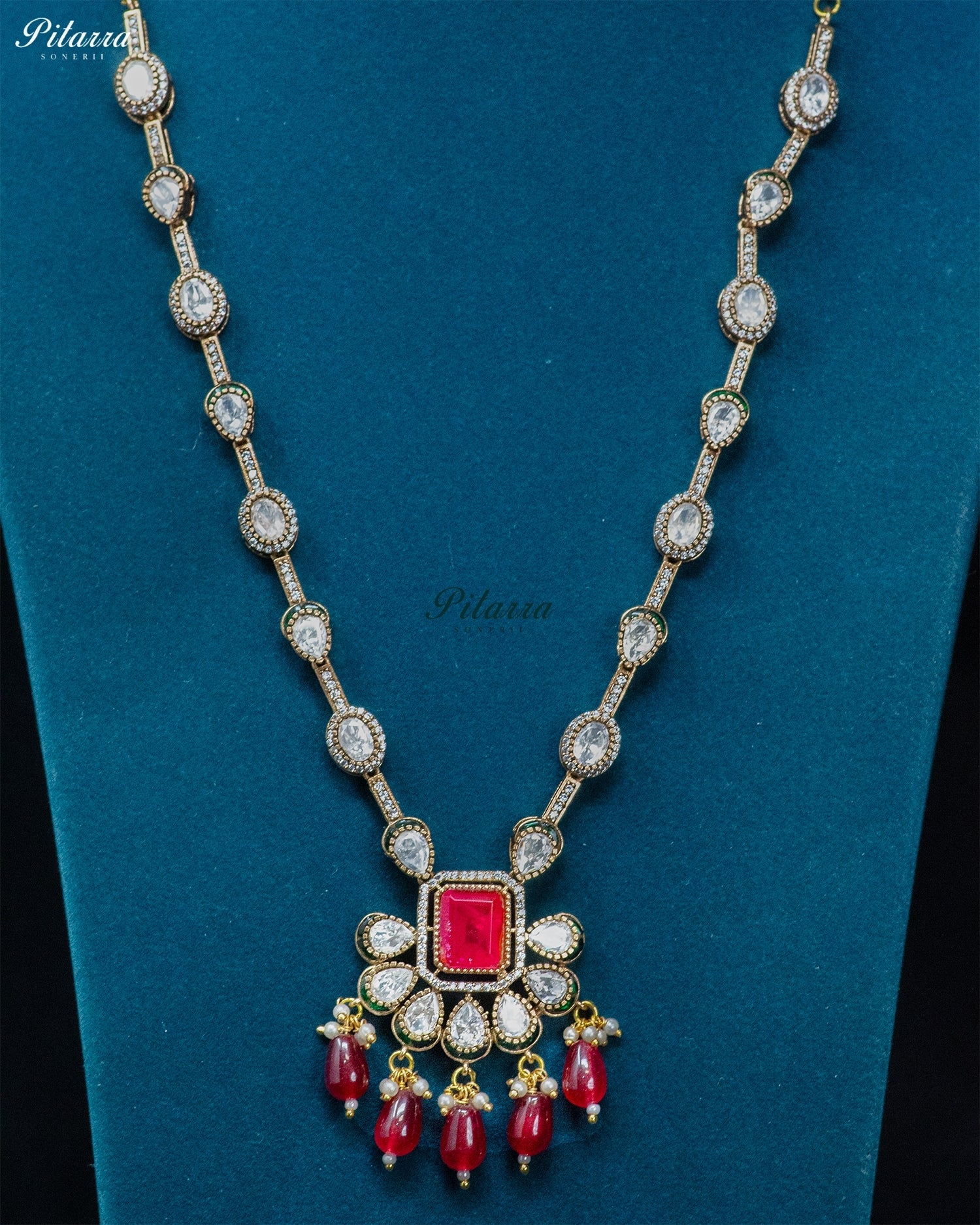 Red Square Pendant Kundan Necklace Set