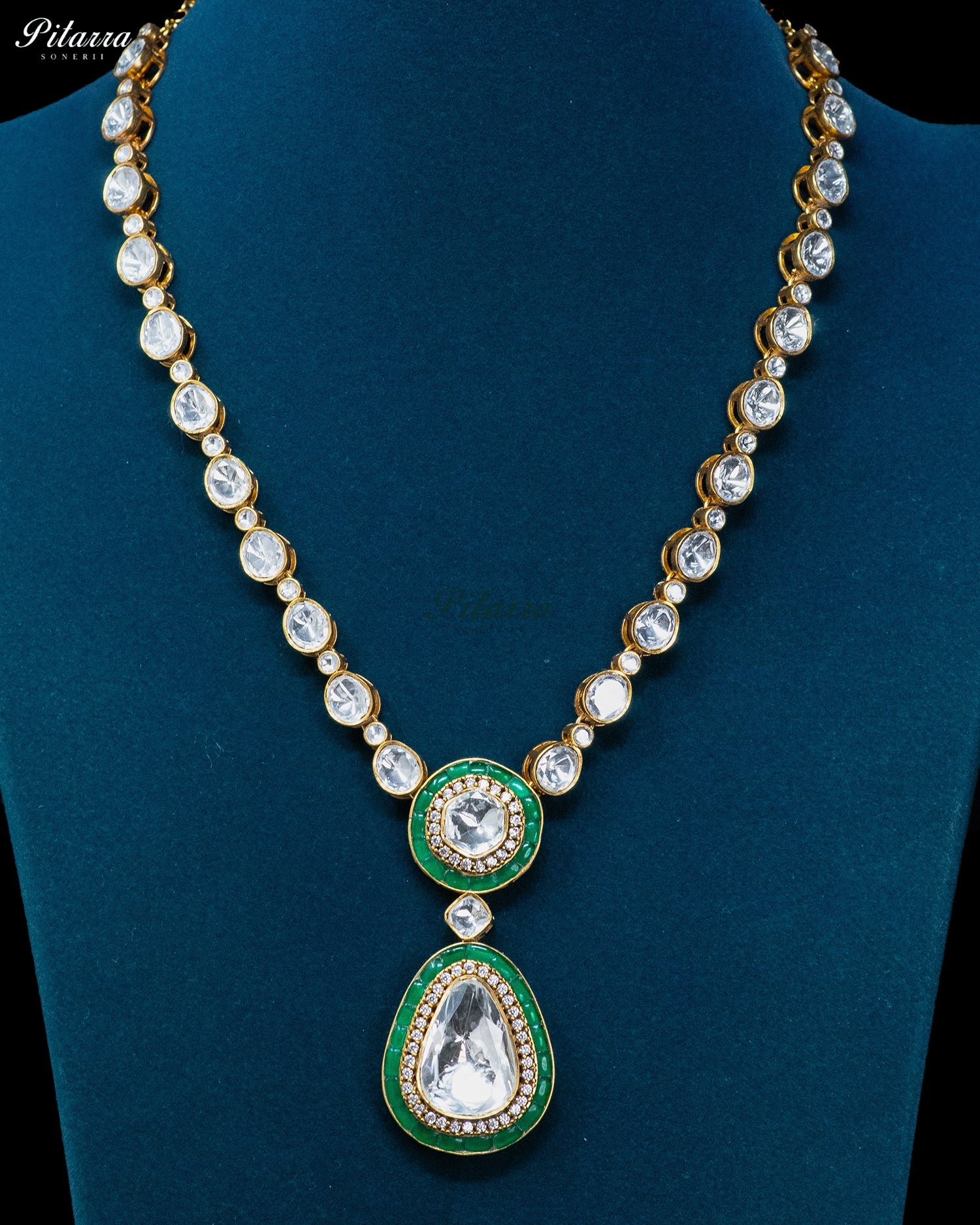 Green Round And Teardrop Kundan Necklace Set