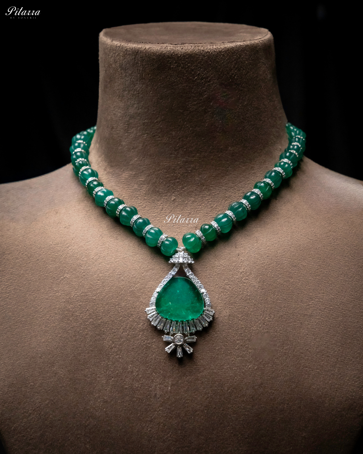 Emerald Stone Emerald Cultured Pearl Pendent Necklace Set