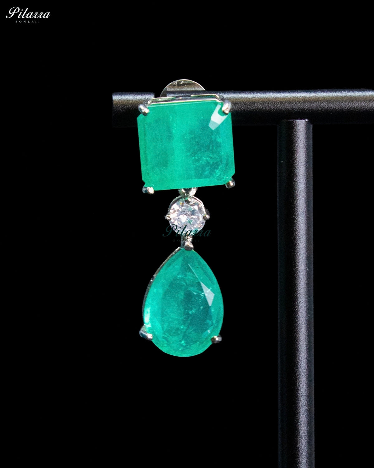 Emerald Green Geometric and Pear-Drop Statement Necklace Set
