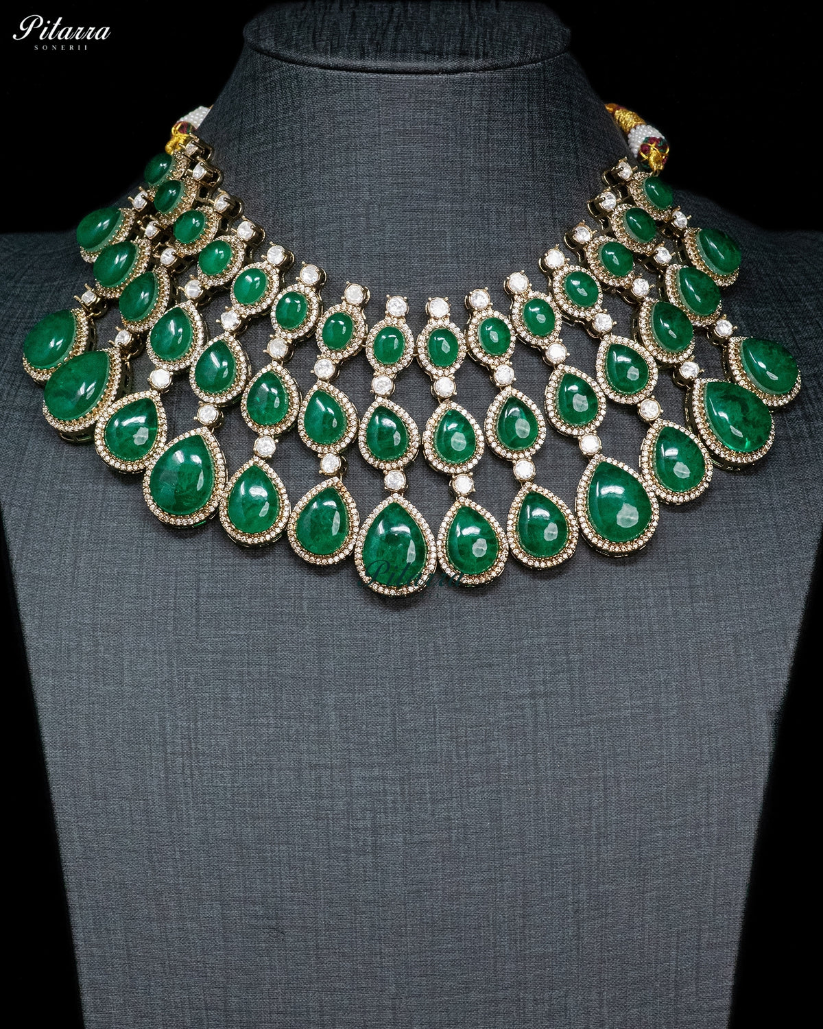 Green Teardrop Kundan Necklace Set