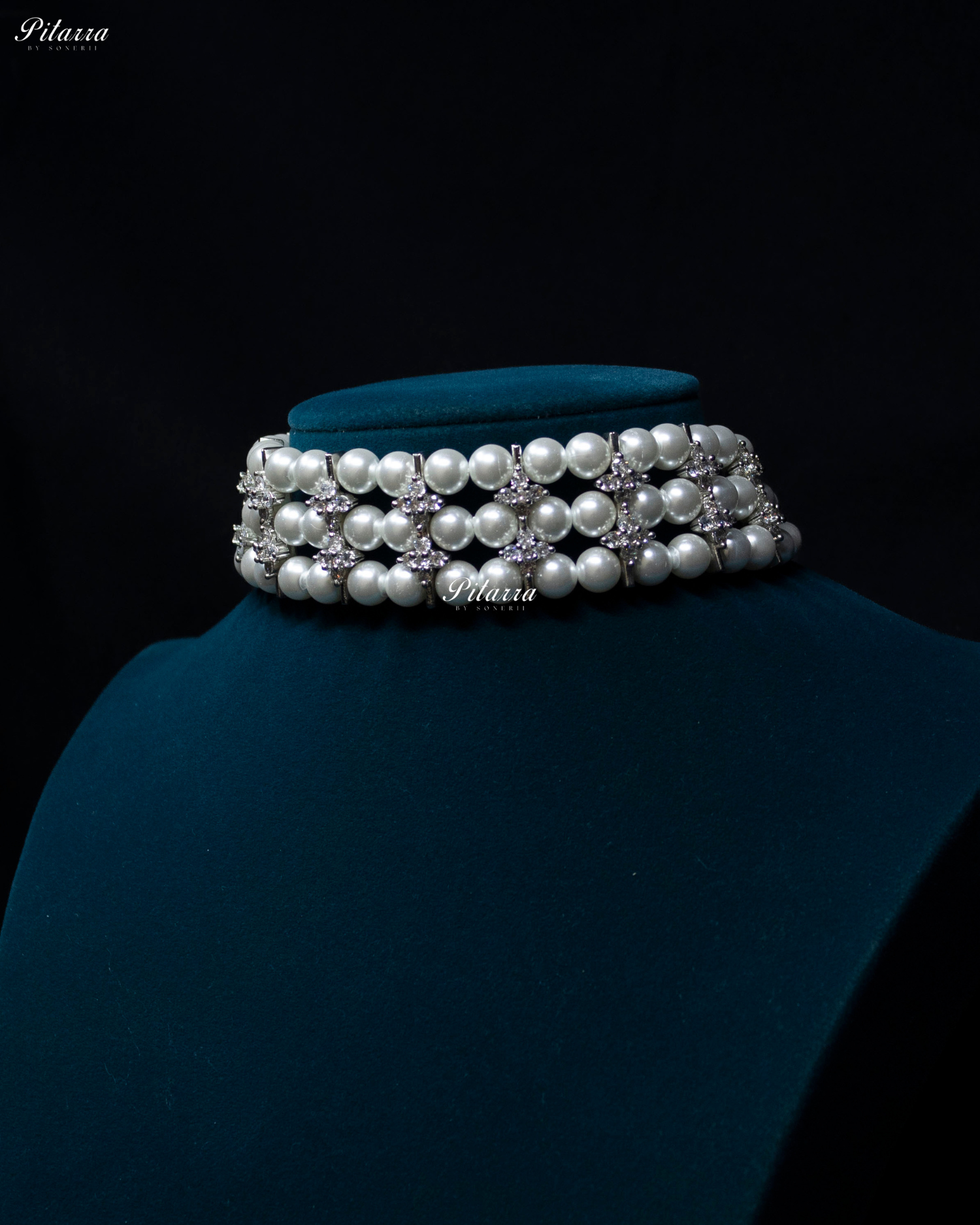 Three Layer Pearly Silver Dimonte Floret Necklace Set