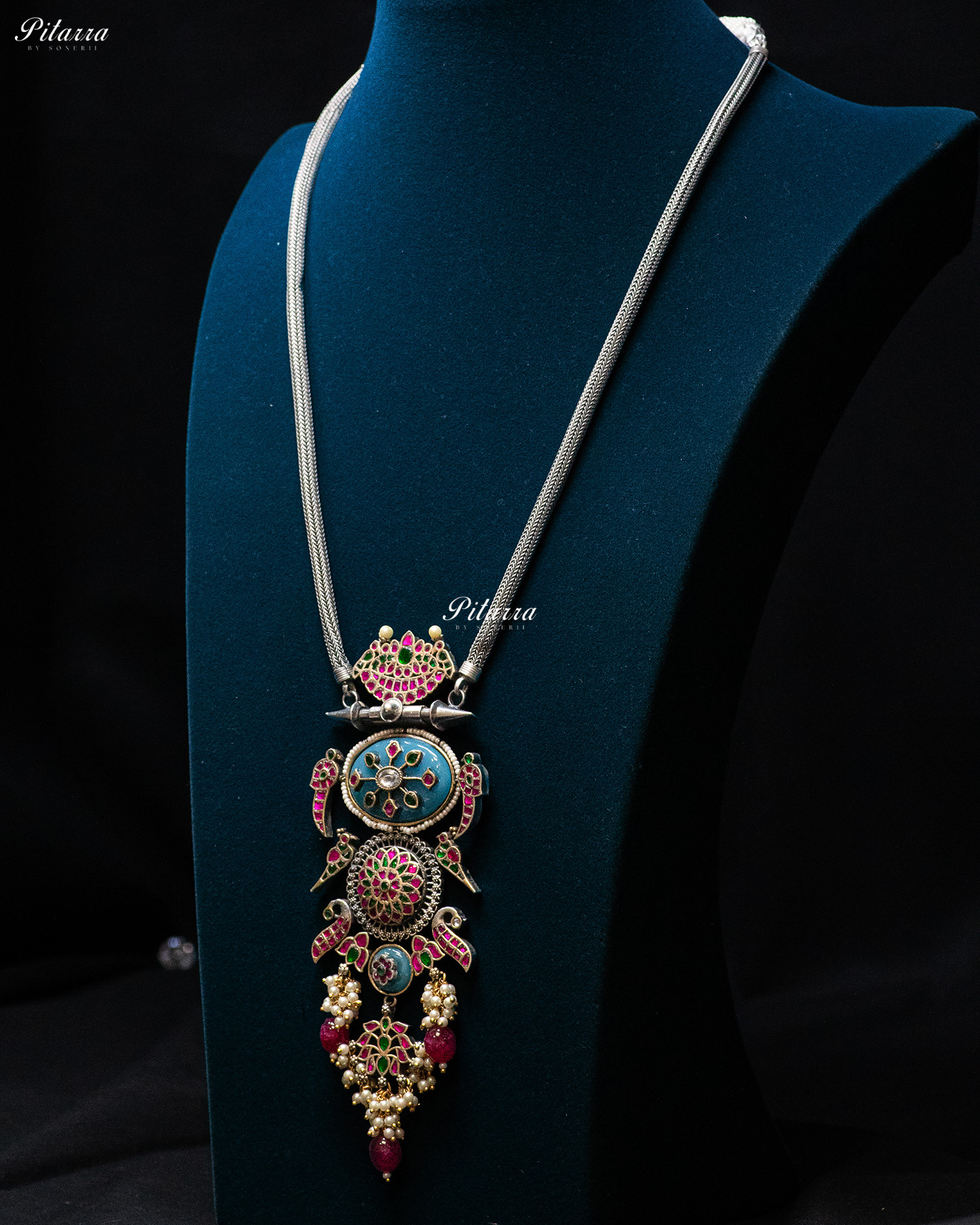 Round Chain Bird Design Turquoise Stone Silver Look Alike Pendant Set