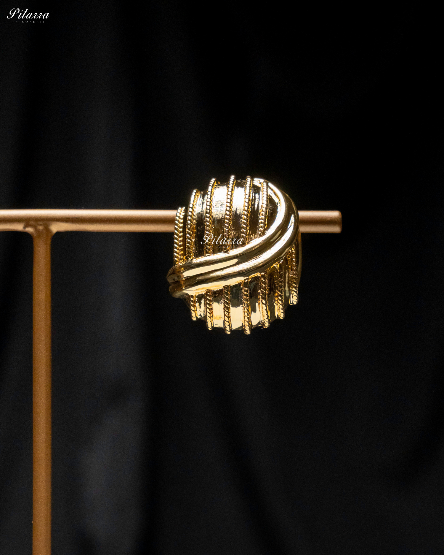 Gold Plated Ribbed Round Crystal Stud Earrings