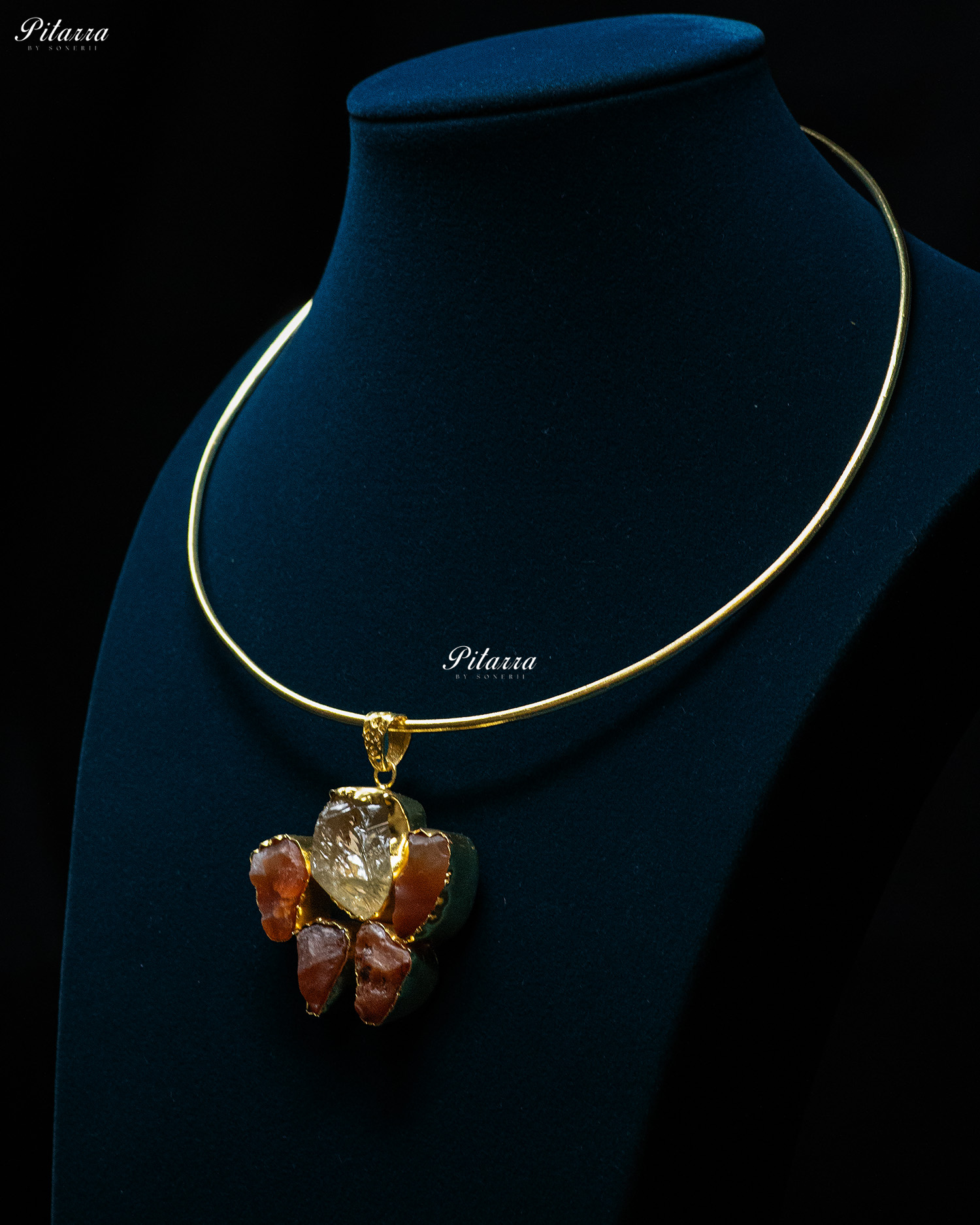 Gold Plated White Raw Stone Collar Pendant Set