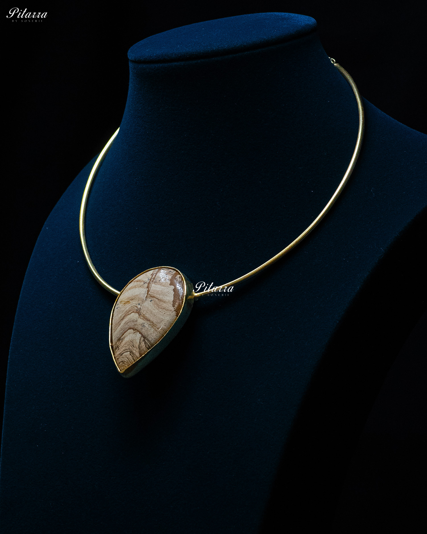 Gold Plated Handcrafted Leaf Shape Stone Collar Pendant