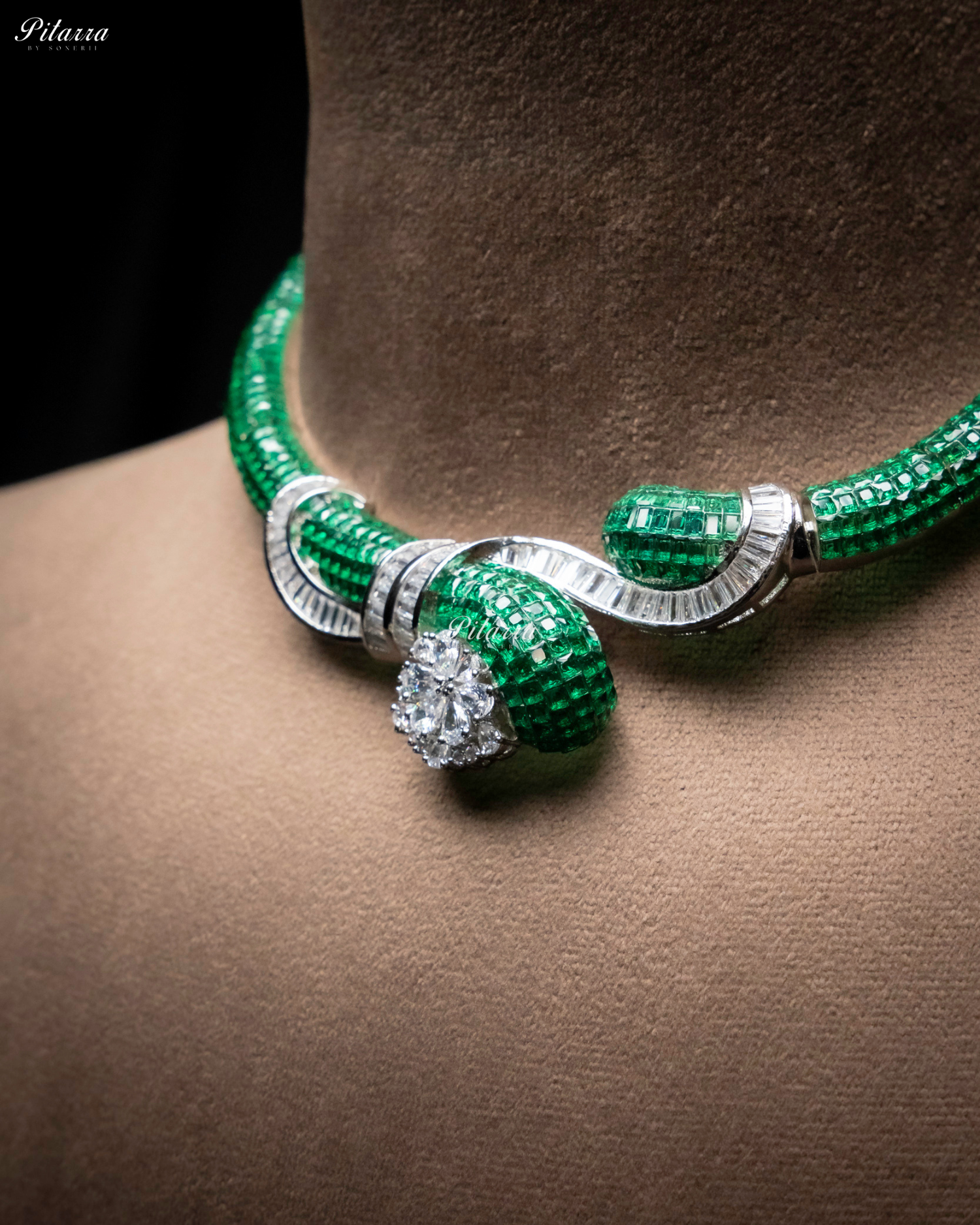 Green Unique Style Pitarra Crystal Choker Set