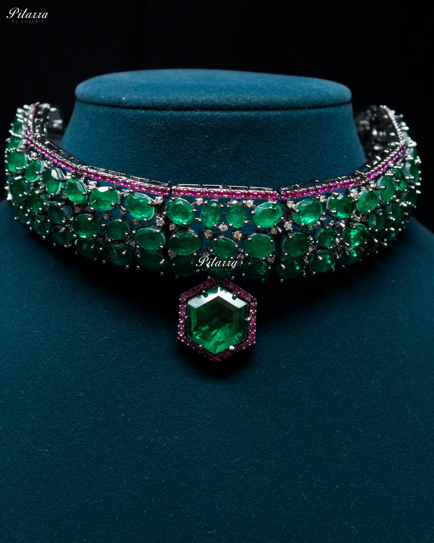 Emerald Stone Purple Lining Crystal Choker Set