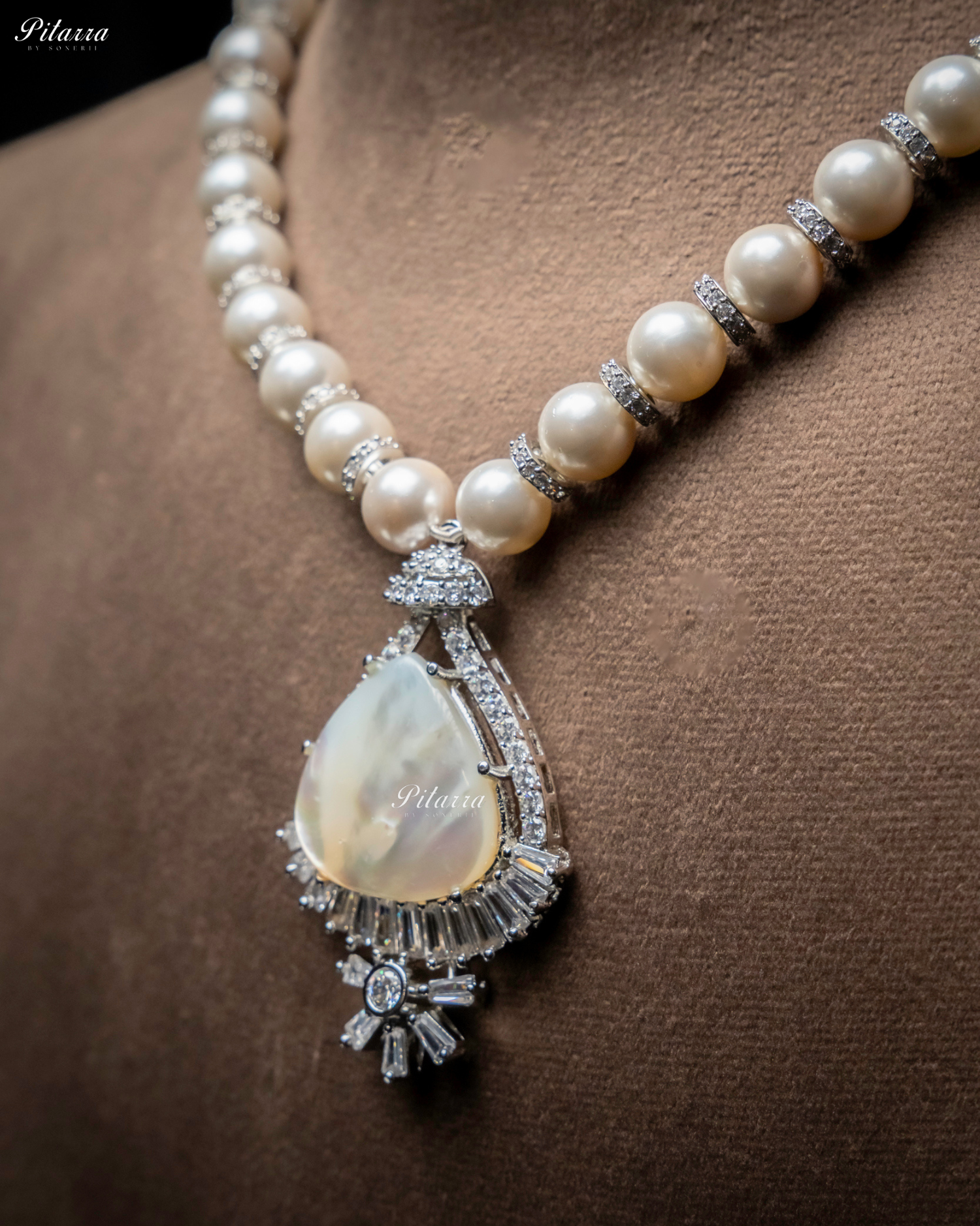 White Stone White Cultured Pearl Pendent Necklace Set
