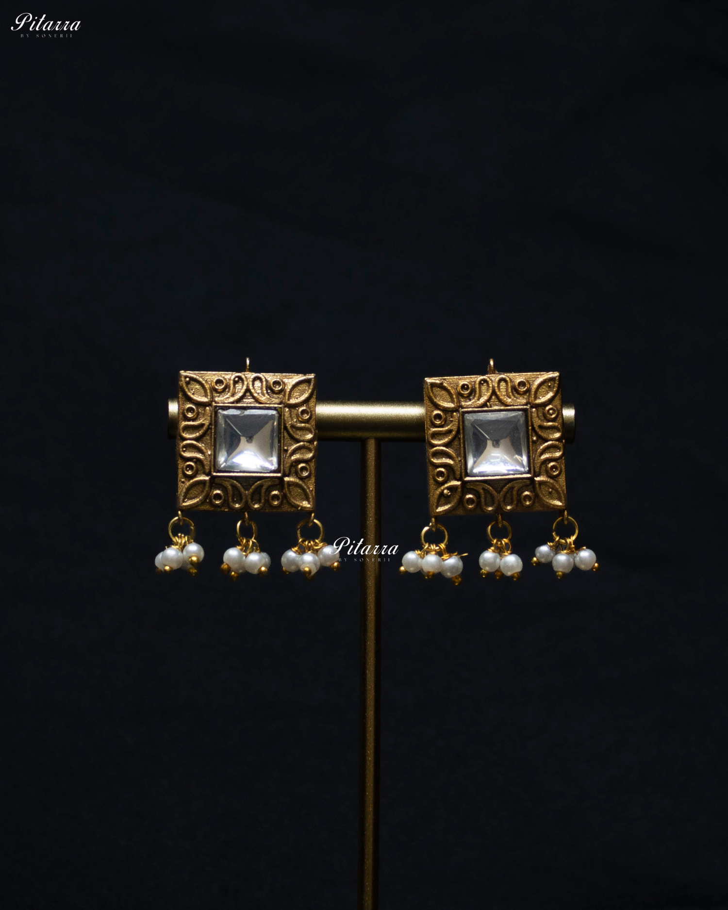 Square Multi Stone Golden Tone Kundan Choker Set