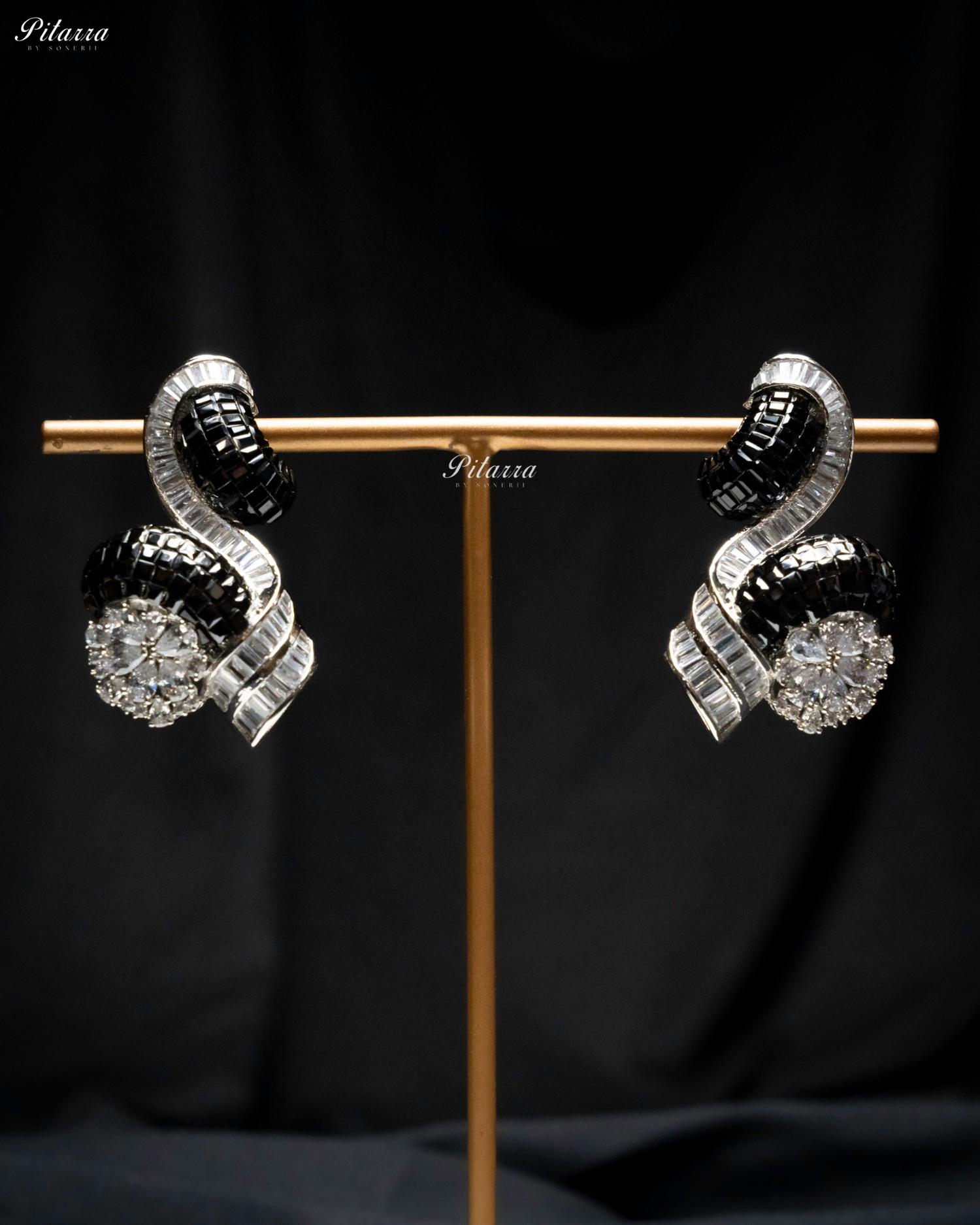 Black Unique Style Pitarra Crystal Choker Set