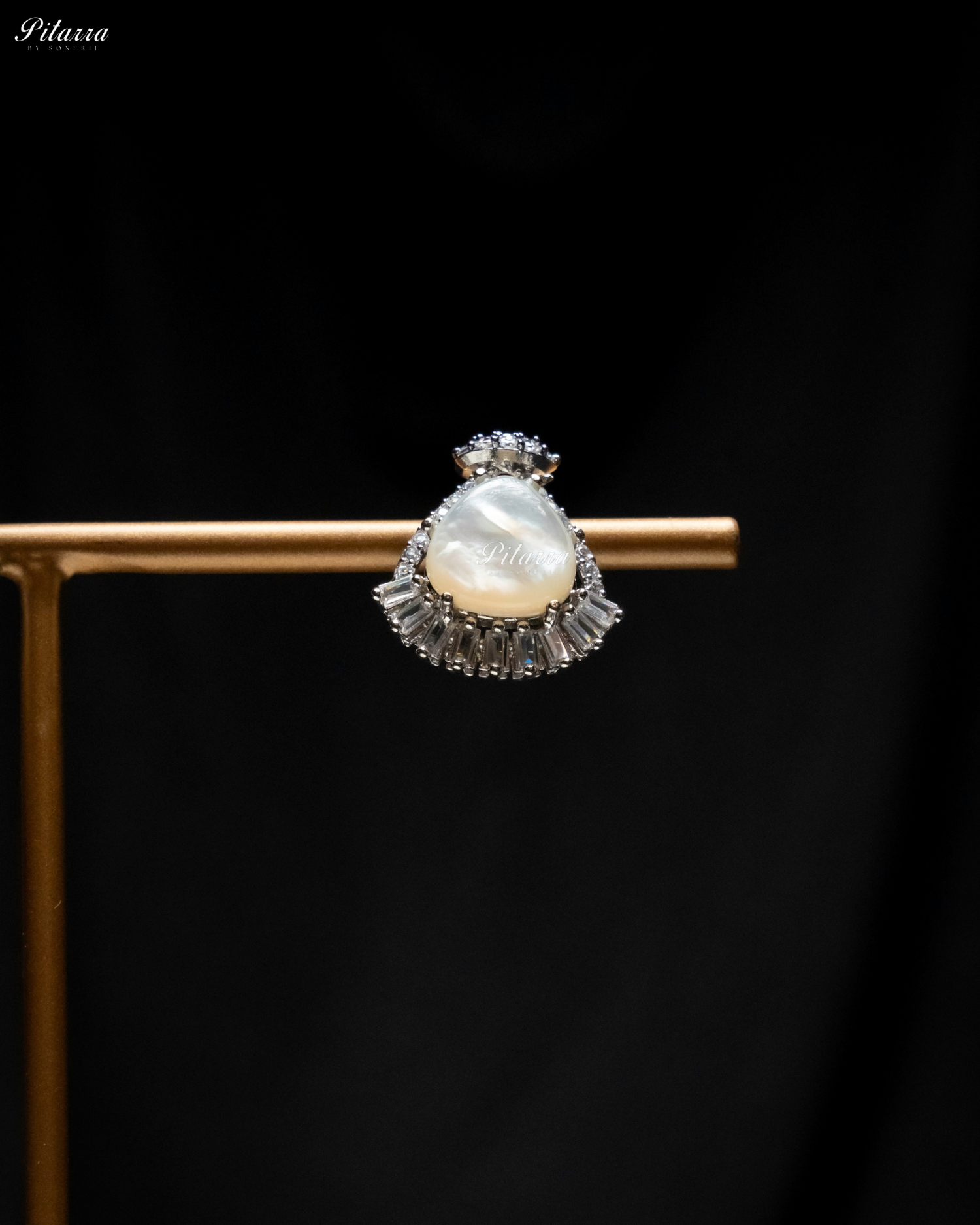 White Stone White Cultured Pearl Pendent Necklace Set