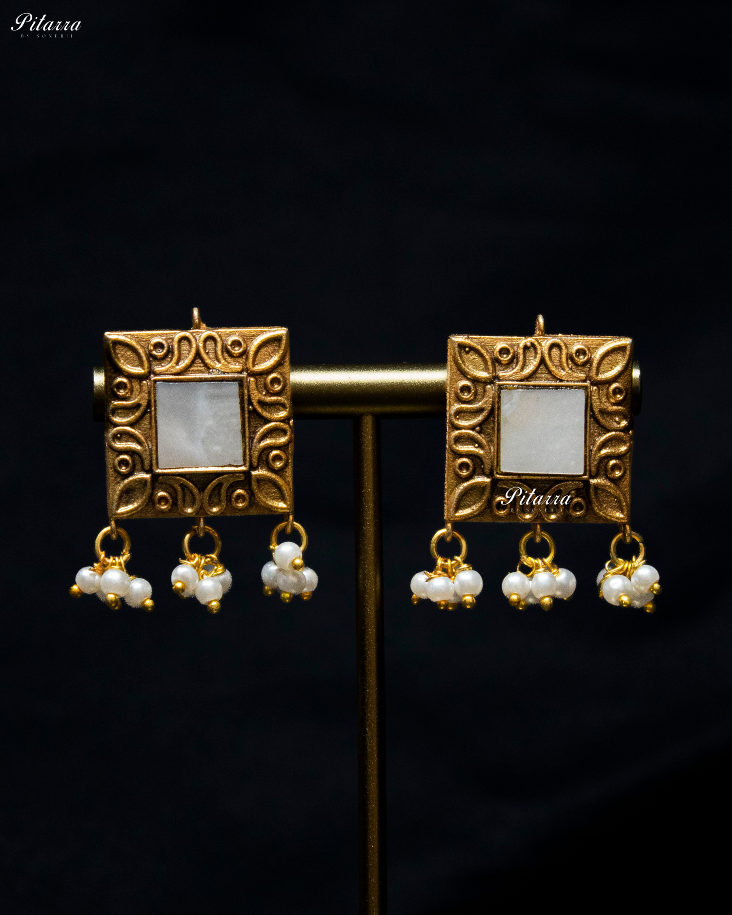 Square MOP Golden Tone Kundan Choker Set
