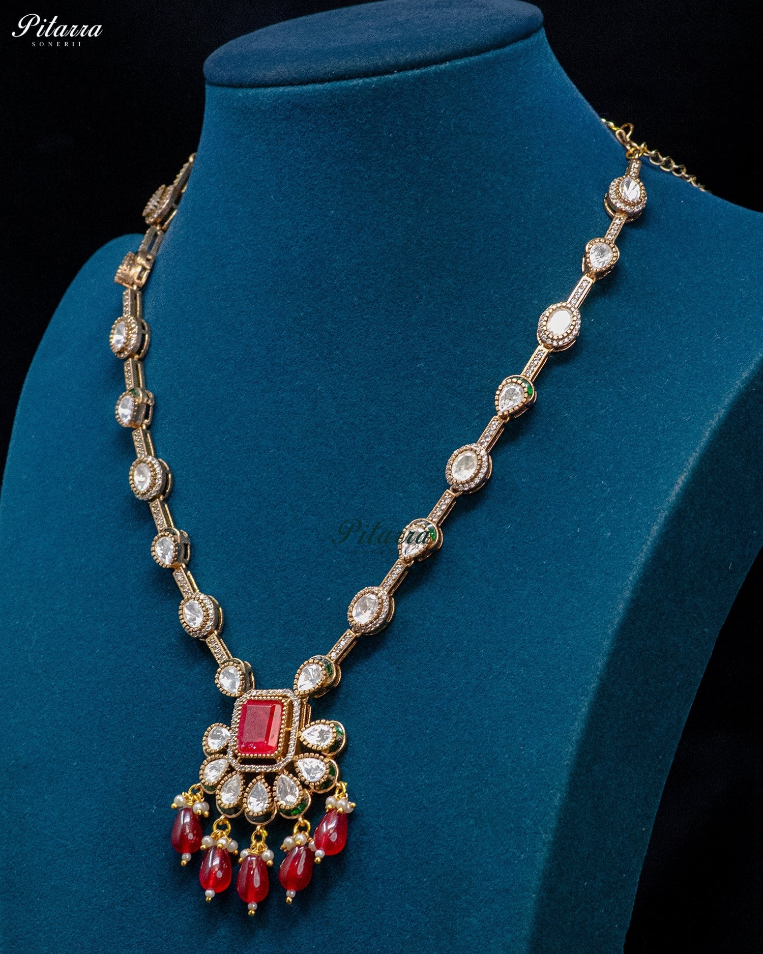 Red Square Pendant Kundan Necklace Set