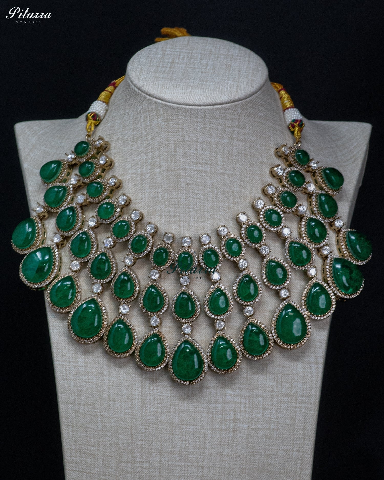 Green Teardrop Kundan Necklace Set