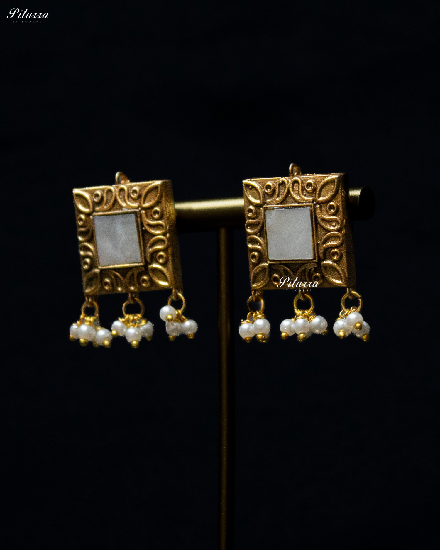 Square MOP Golden Tone Kundan Choker Set