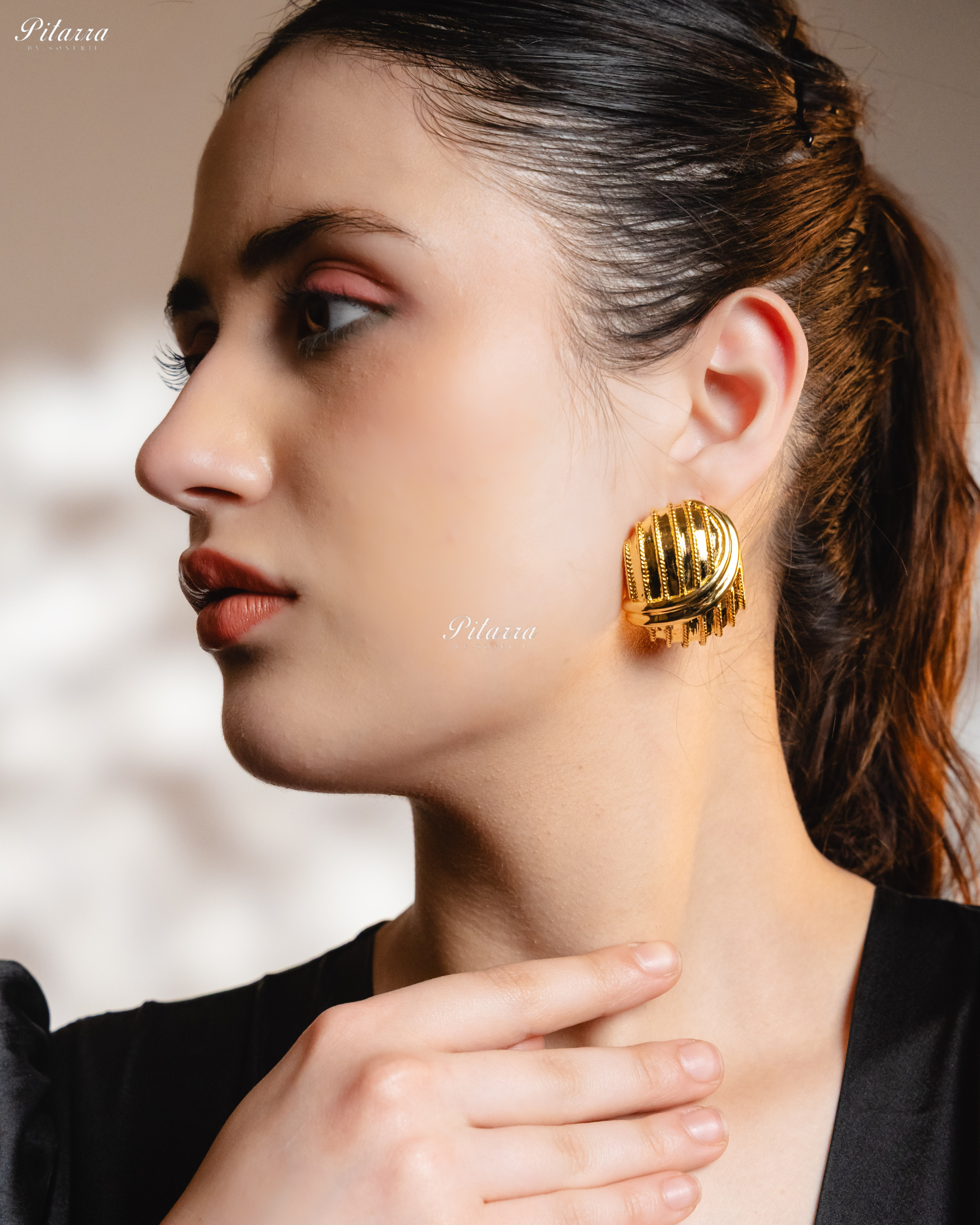 Gold Plated Ribbed Round Crystal Stud Earrings