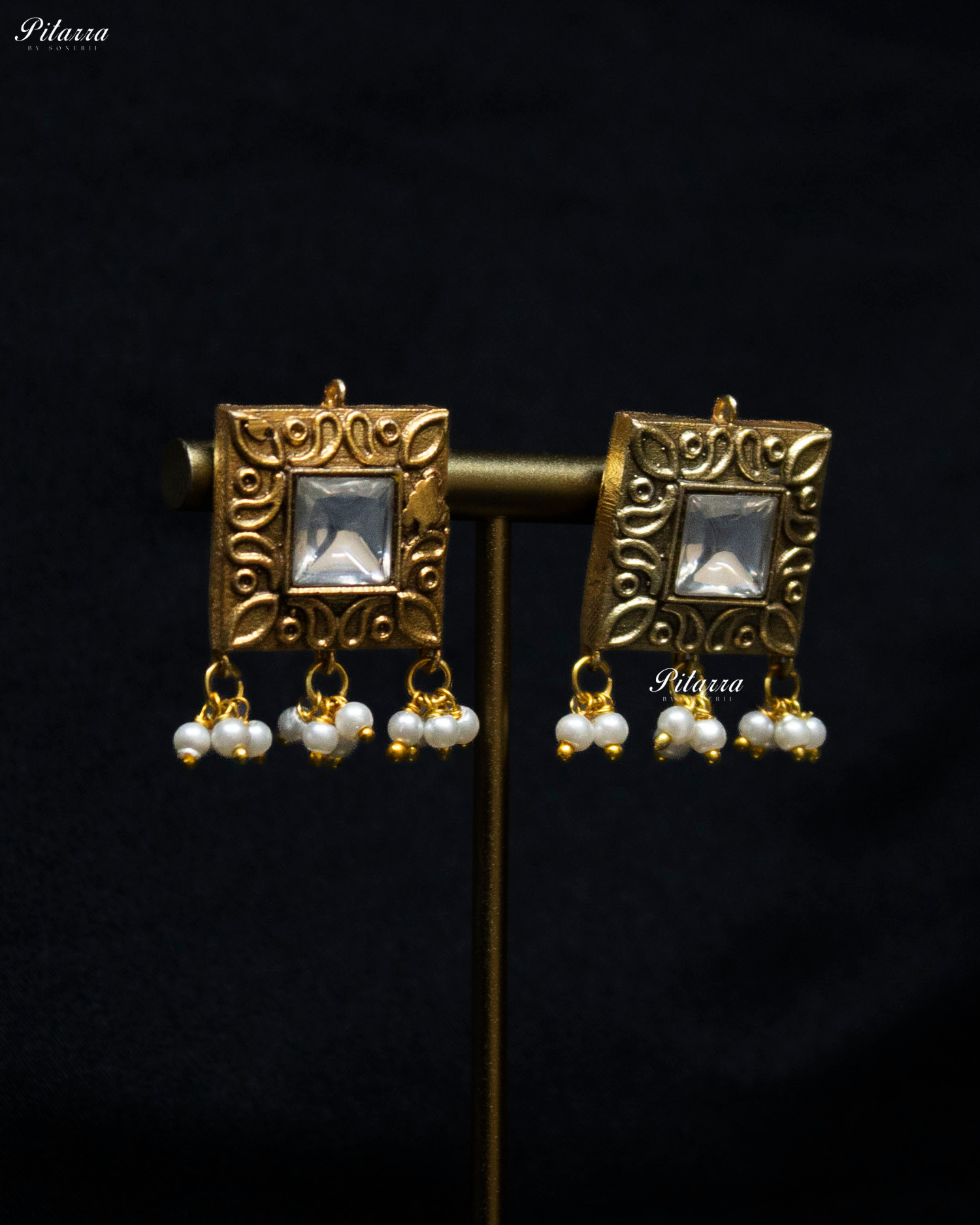 Square Clear Crystal Stone Golden Tone Kundan Choker Set