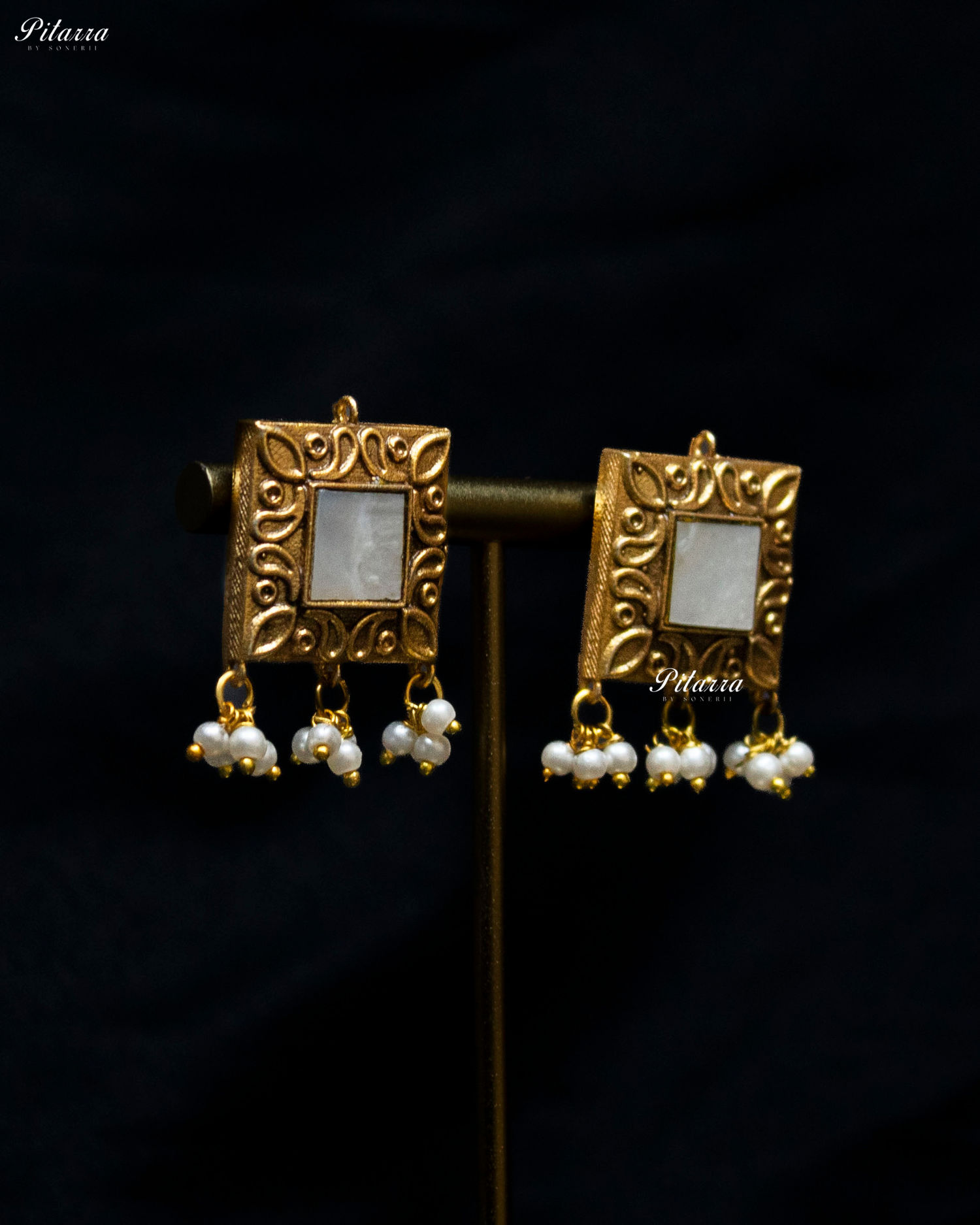 Square MOP Golden Tone Kundan Choker Set