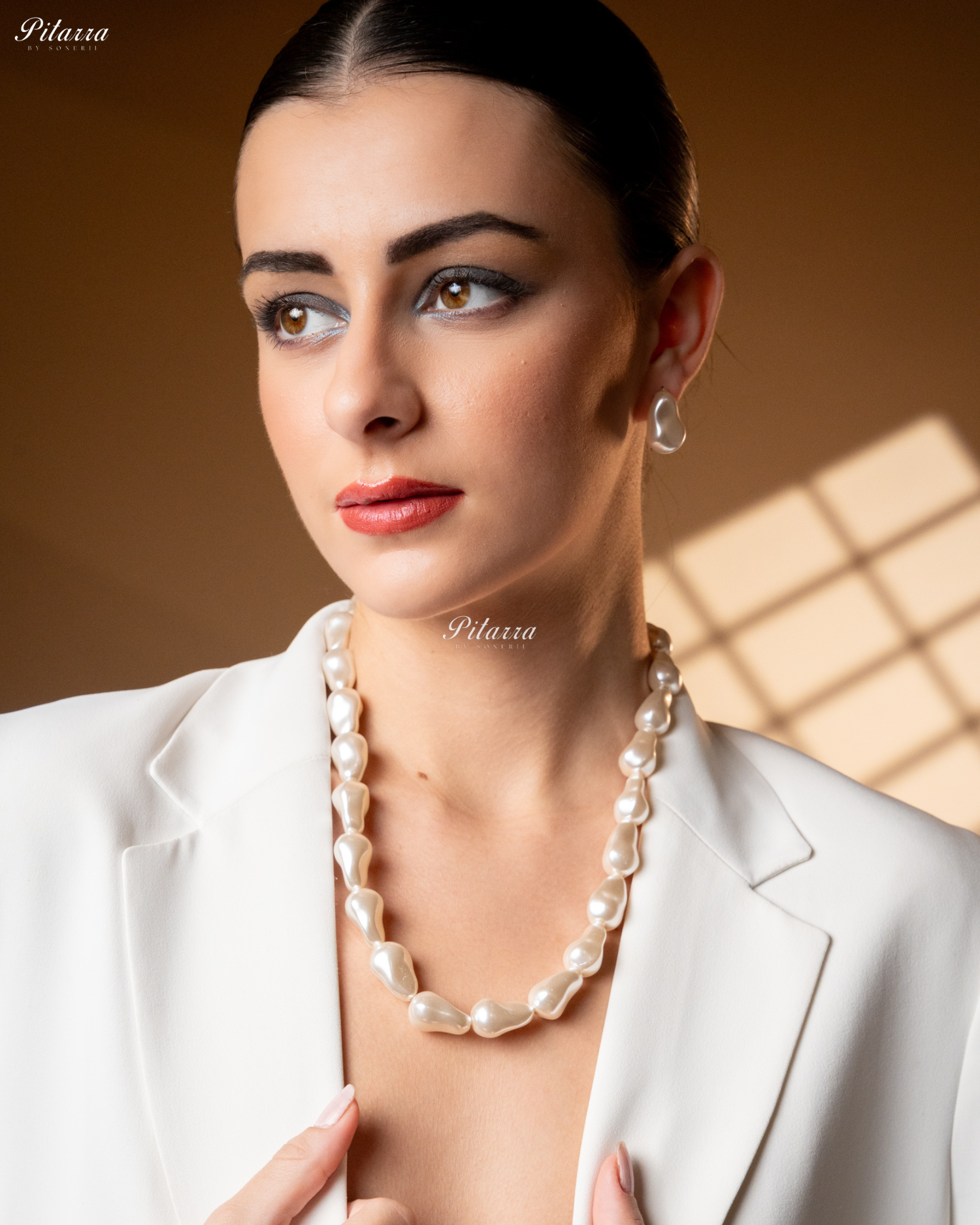 Artificial Baroque glass Pearl Statement Necklace Set