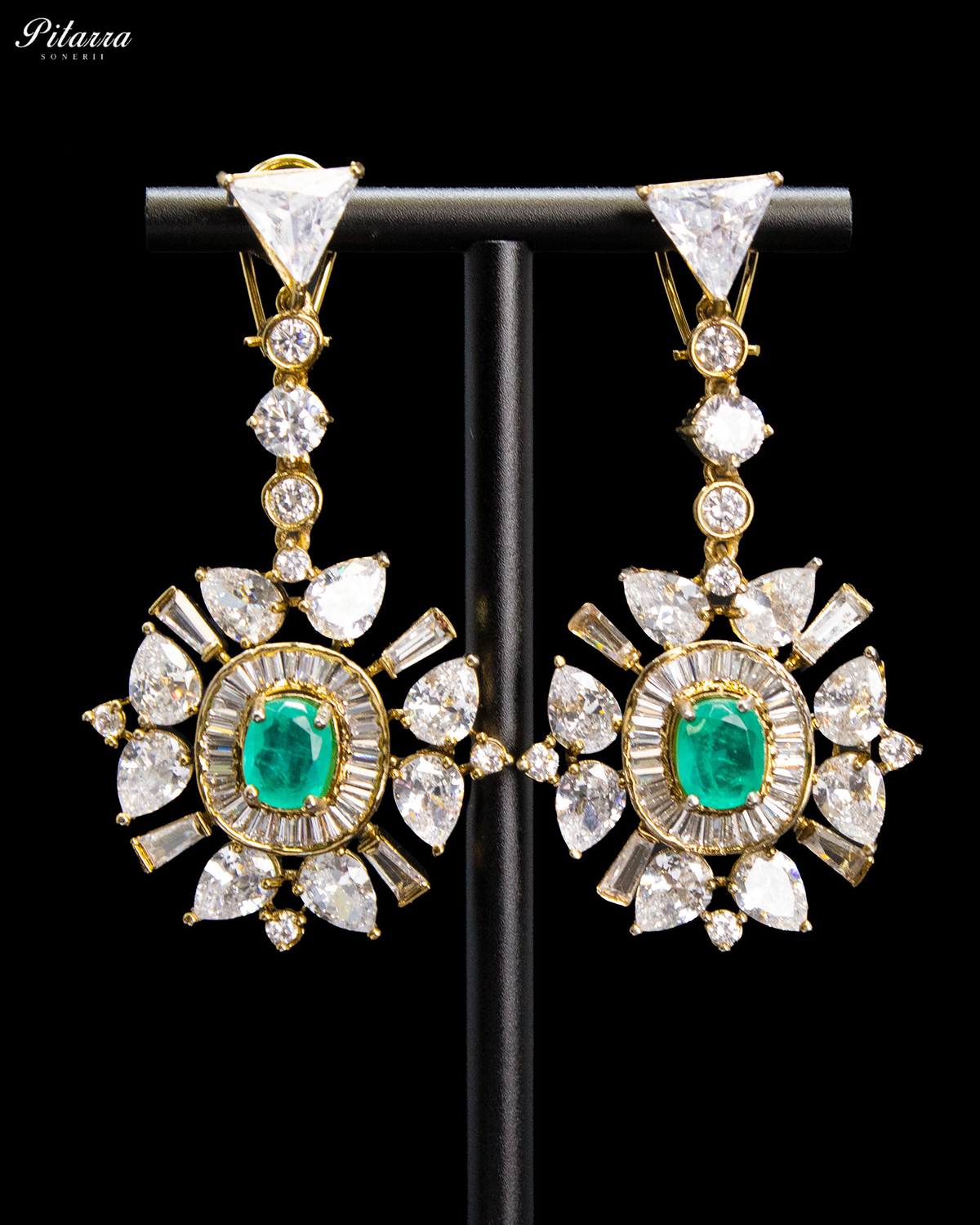 Emerald Green Oval Kundan Sunburst Design Drop Earrings