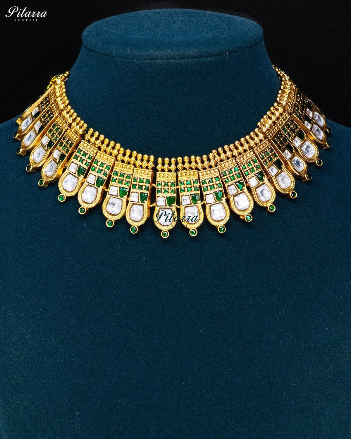 Green & White Kundan Choker Necklace Set
