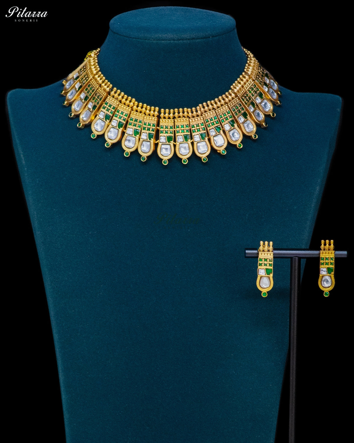 Green & White Kundan Choker Necklace Set