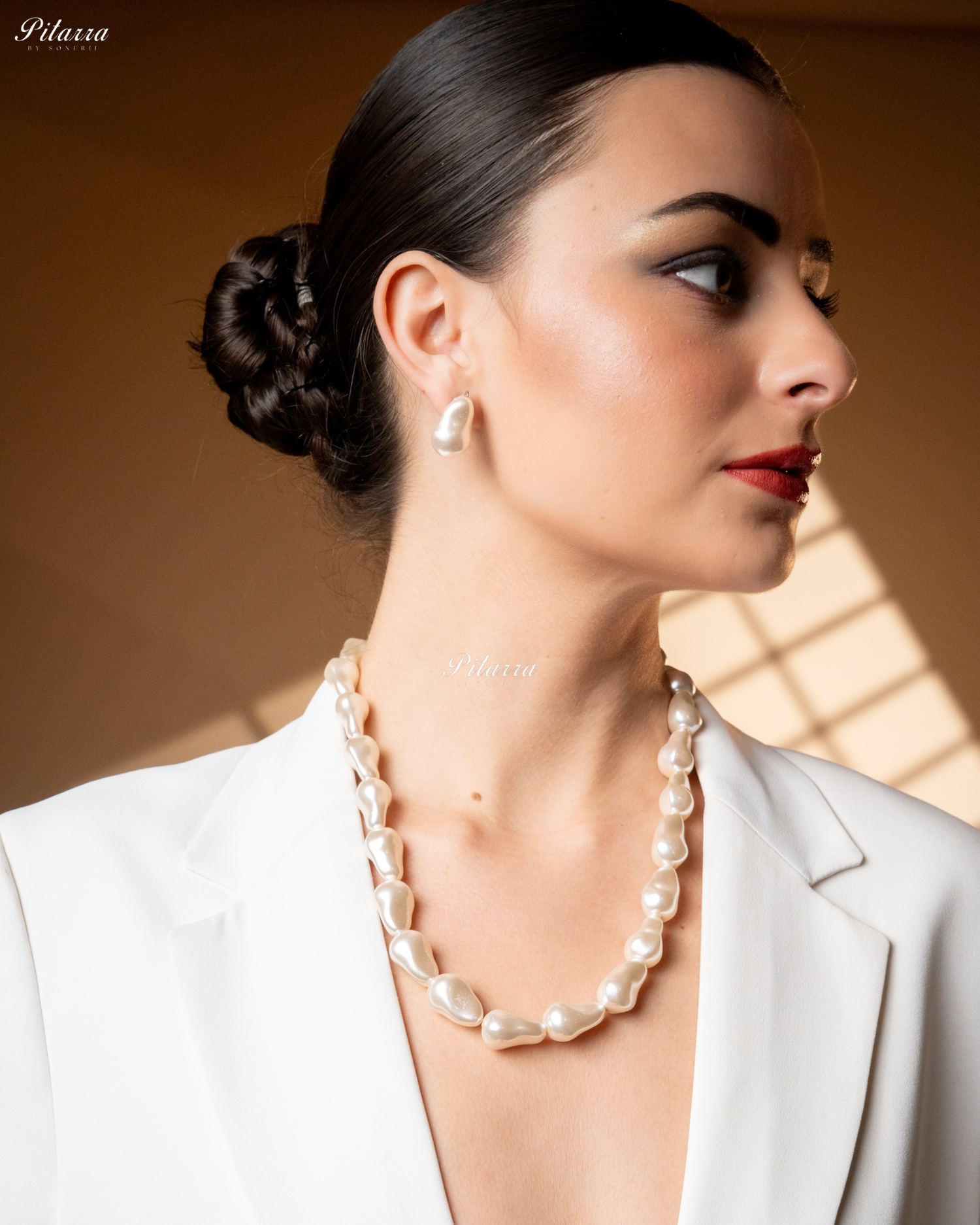 Artificial Baroque glass Pearl Statement Necklace Set