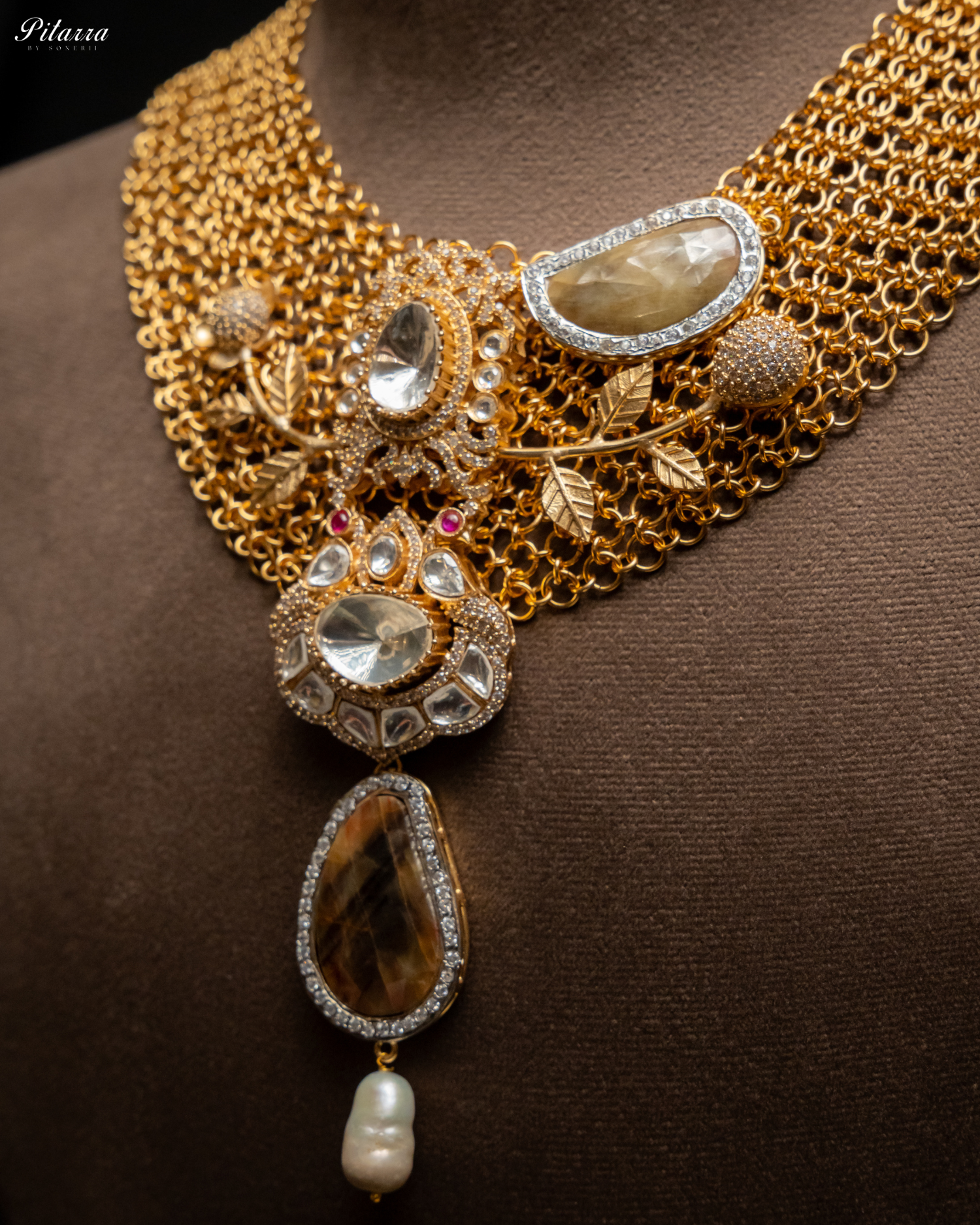Antique Finish Golden Crystal Stone Kundan Set_Zoom Angle
