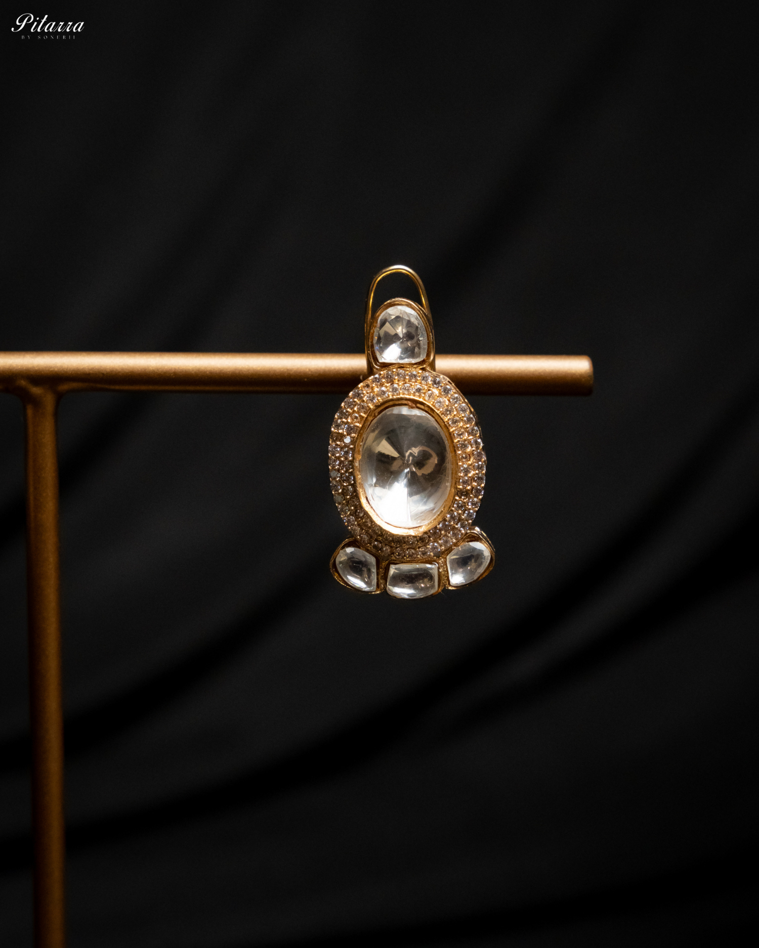 Antique Finish Golden Crystal Stone Kundan Set_Zoom Earrings