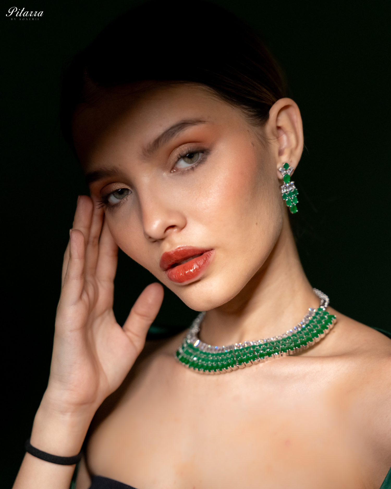 Emerald Green Silver CZ Necklace Set_Side Image