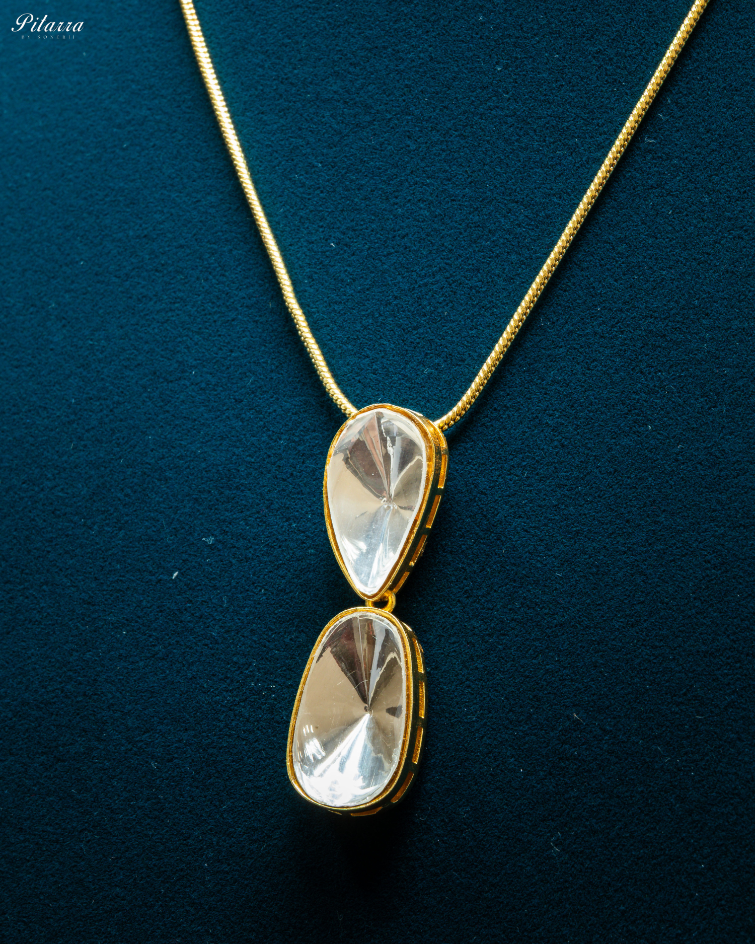 Gold Moissanite Doublet Kundan Pendant Set_Zoom Angle