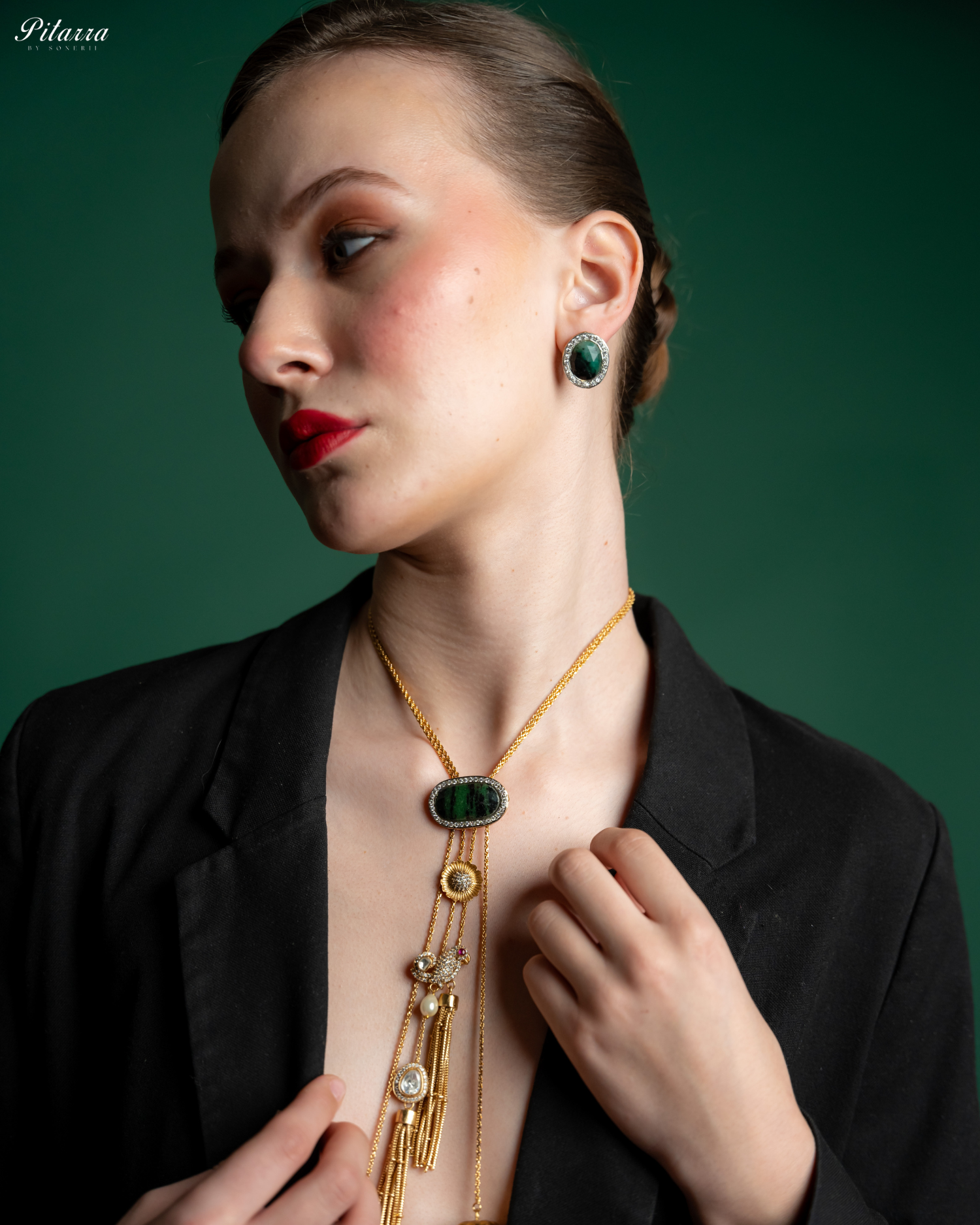 Gold Tone Chain Green Stone Necklace Set_Right Angle