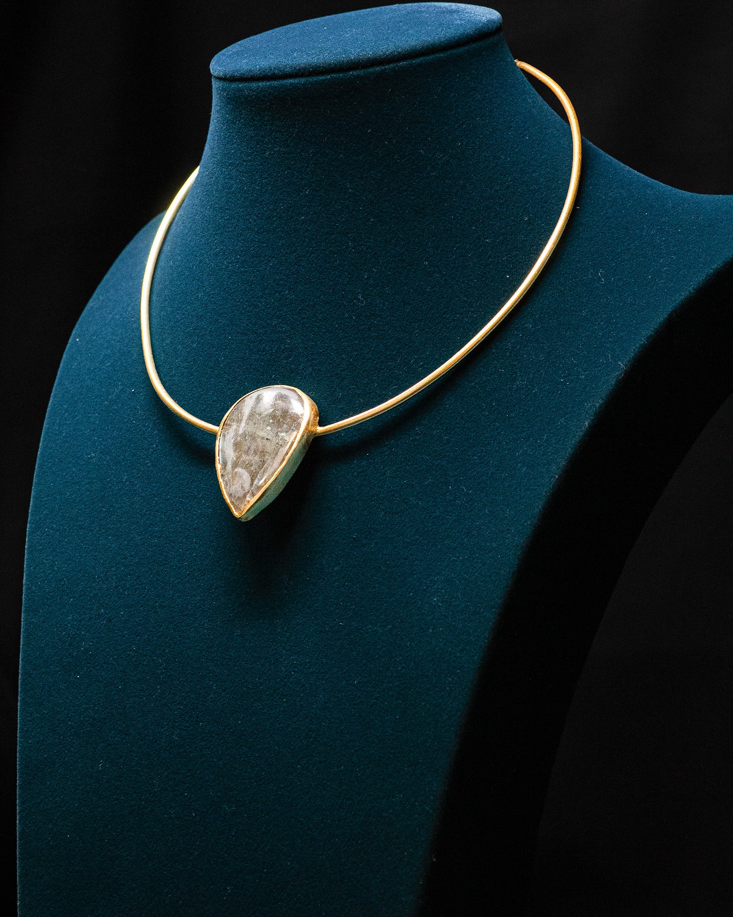 Gold Plated Handcrafted Teardrop Stone Collar Pendant