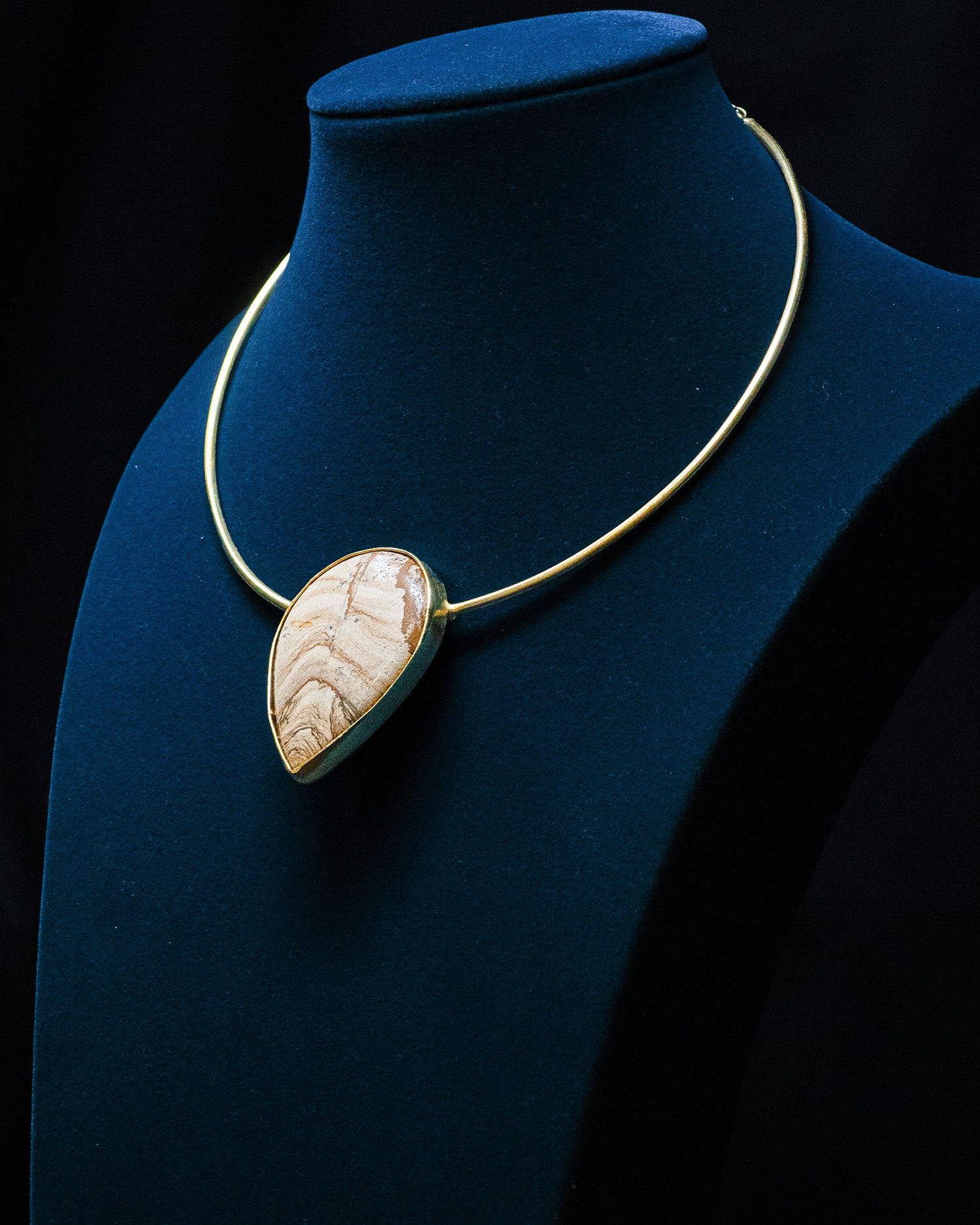 Gold Plated Handcrafted Leaf Shape Stone Collar Pendant