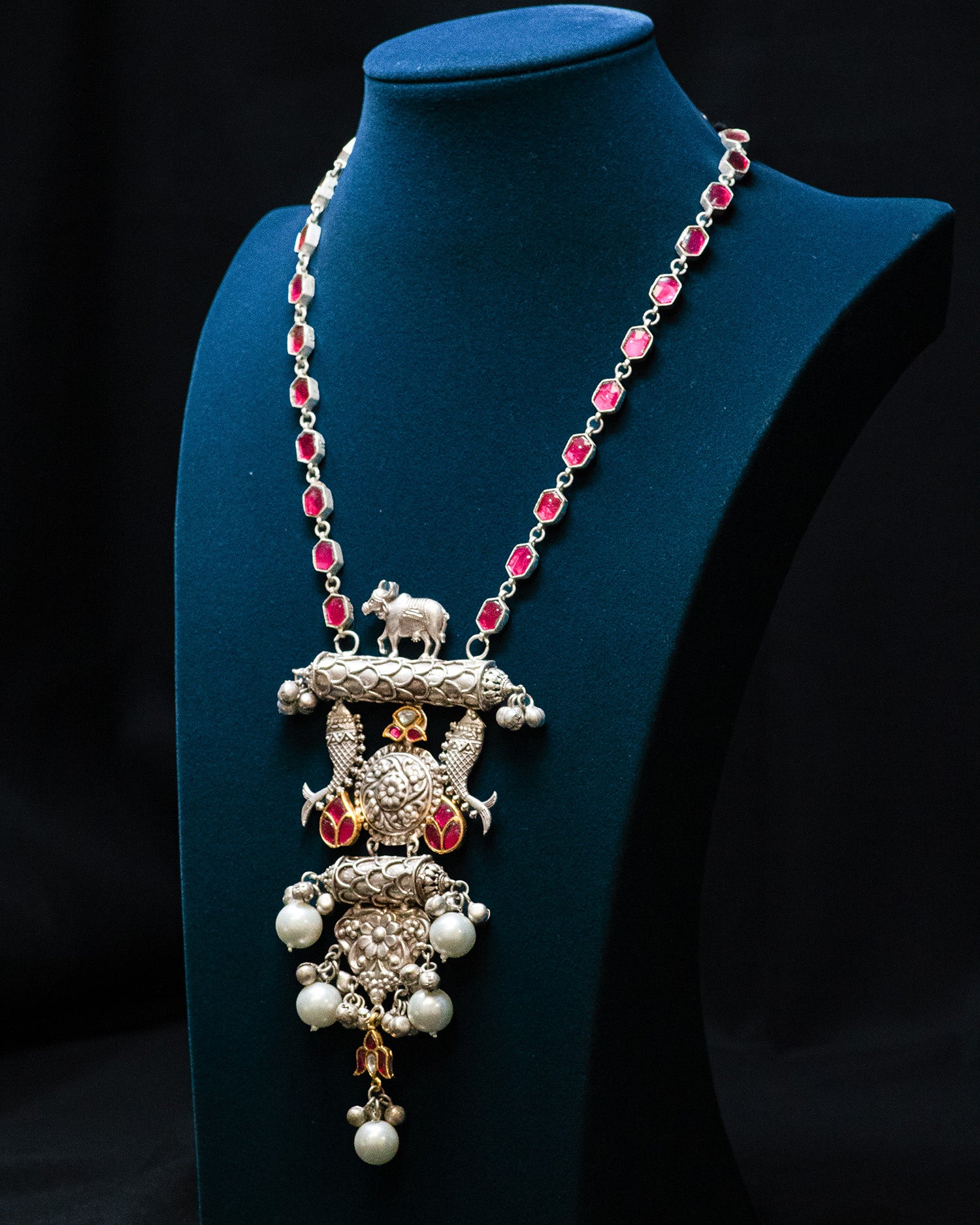 Bull Motif Pink Stone Long Silver Look Alike Necklace Set