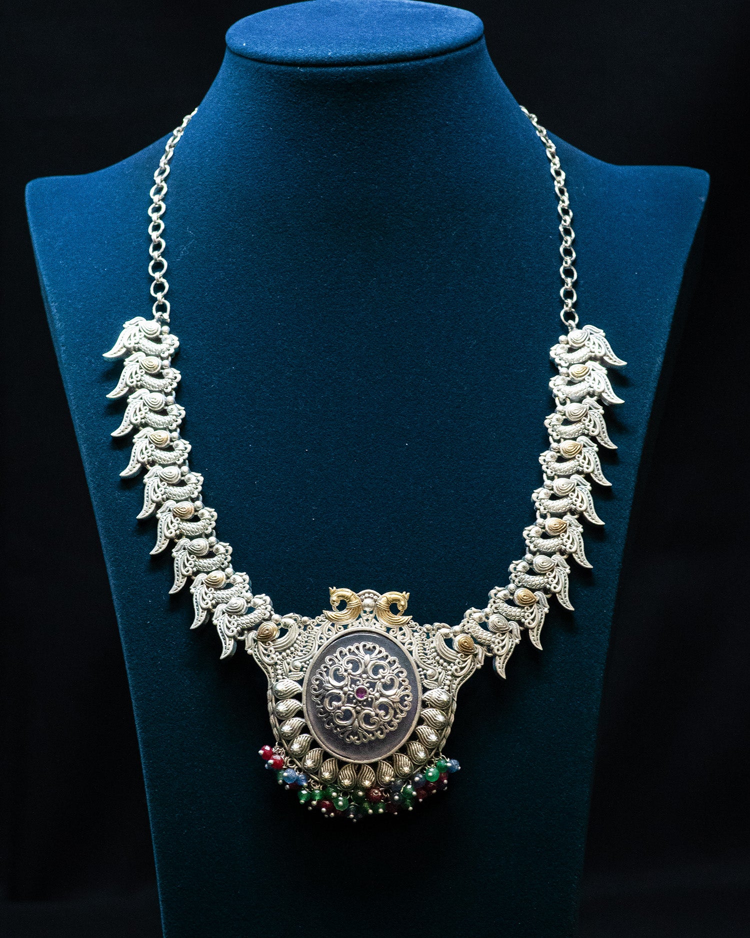 Peach Stone Multicolor Beads Peacock String Silver Look Alike Necklace Set