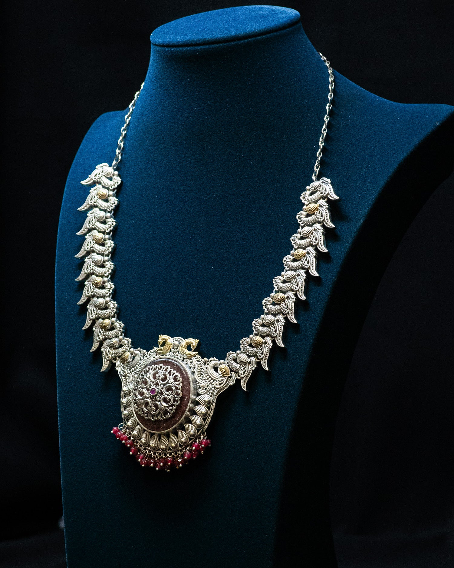 Brown Stone Pink Beads Peacock String Silver Look Alike Necklace Set
