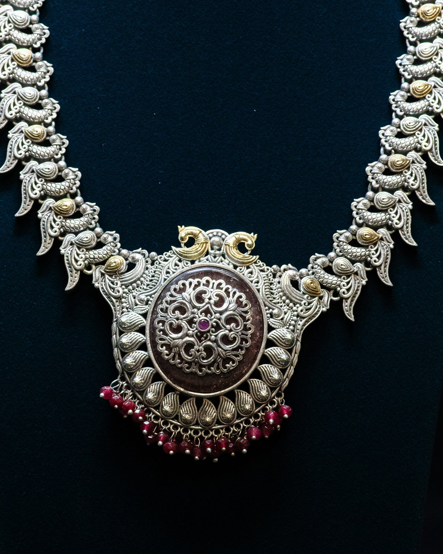 Brown Stone Pink Beads Peacock String Silver Look Alike Necklace Set