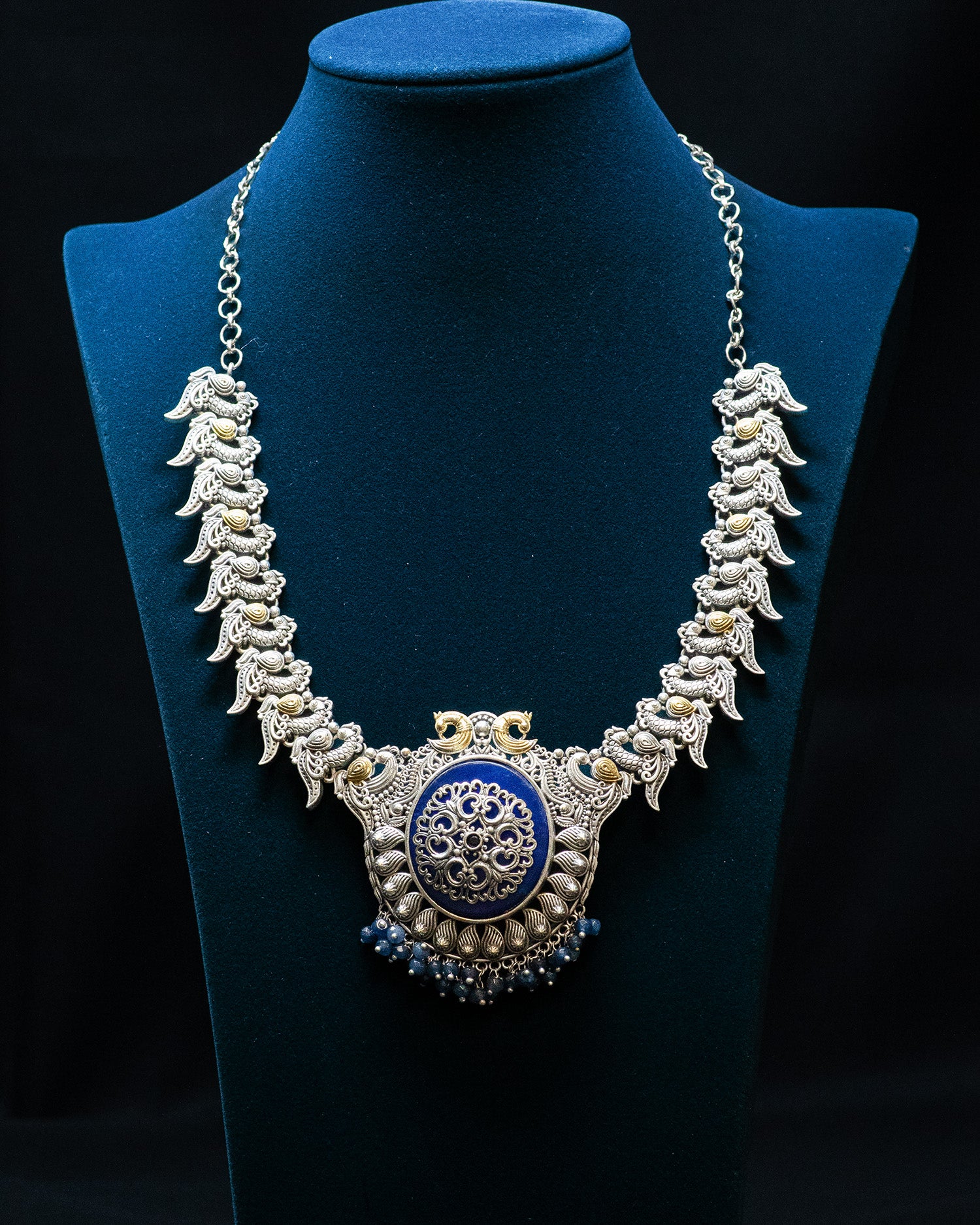 Blue Stone Blue Beads Peacock String Silver Look Alike Necklace Set