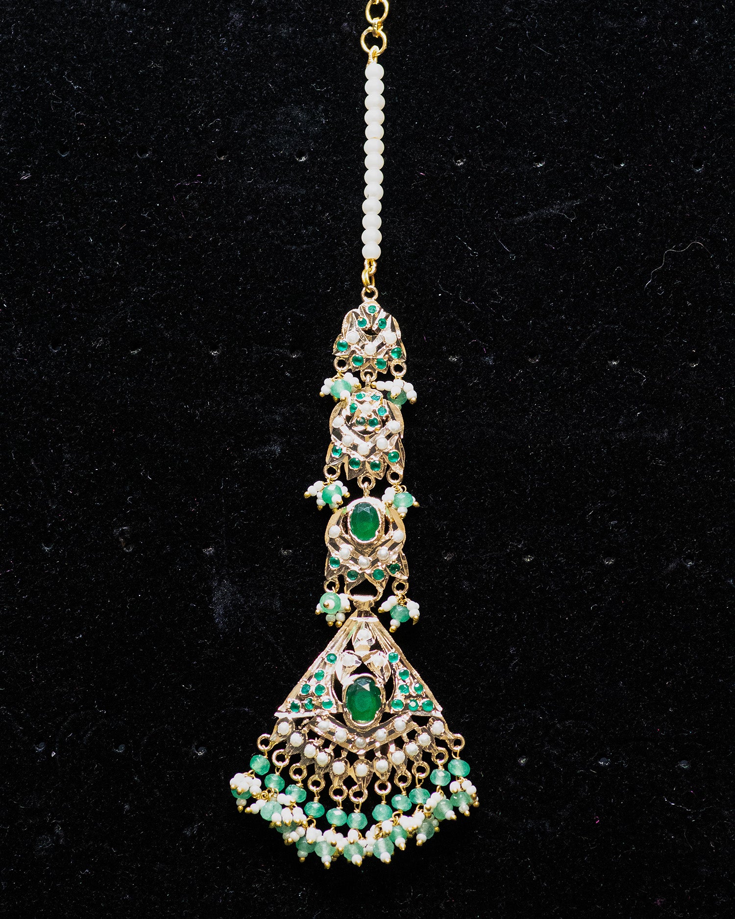 Round Green Stone White Pearl Kundan Necklace Set