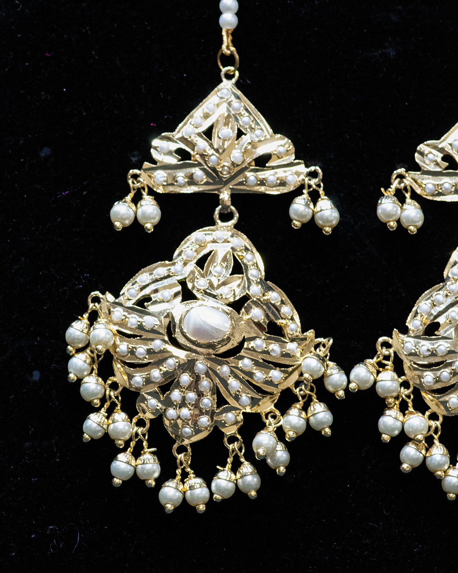 Multilayer Beads White Pearl Leaf Design Kundan Necklace Set