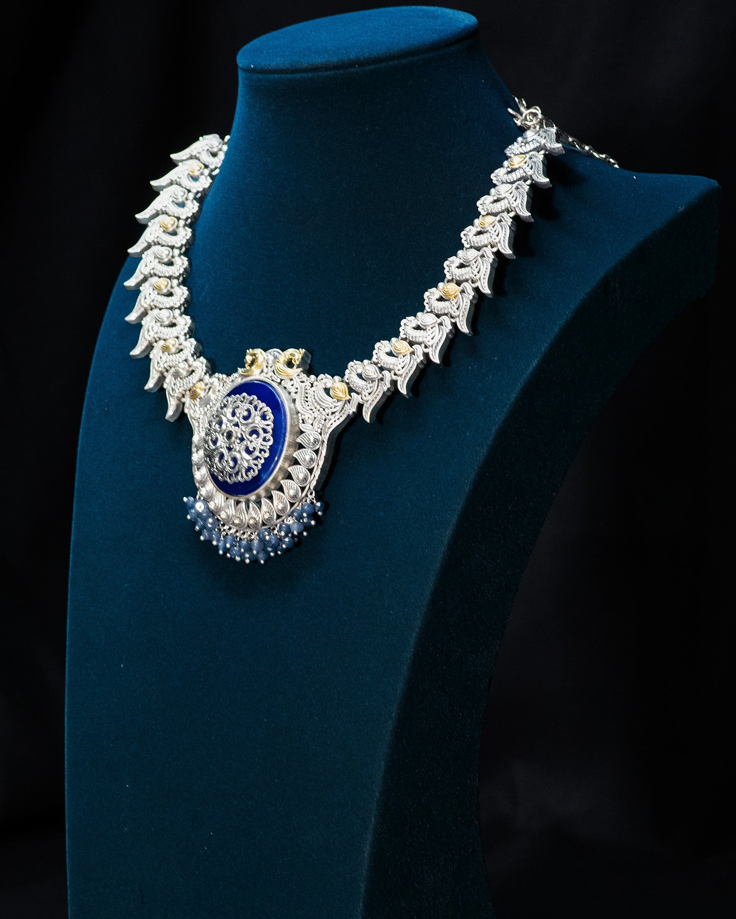 Blue Stone Blue Beads Peacock String Silver Look Alike Necklace Set