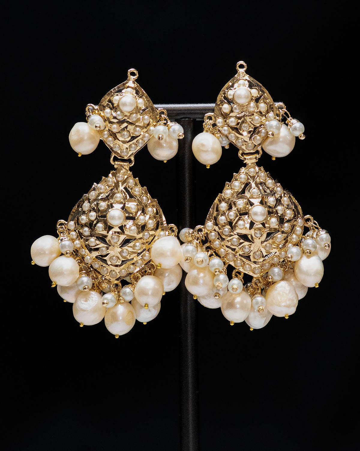 White Beads String White Pendant Punjabi Jadau Necklace Set